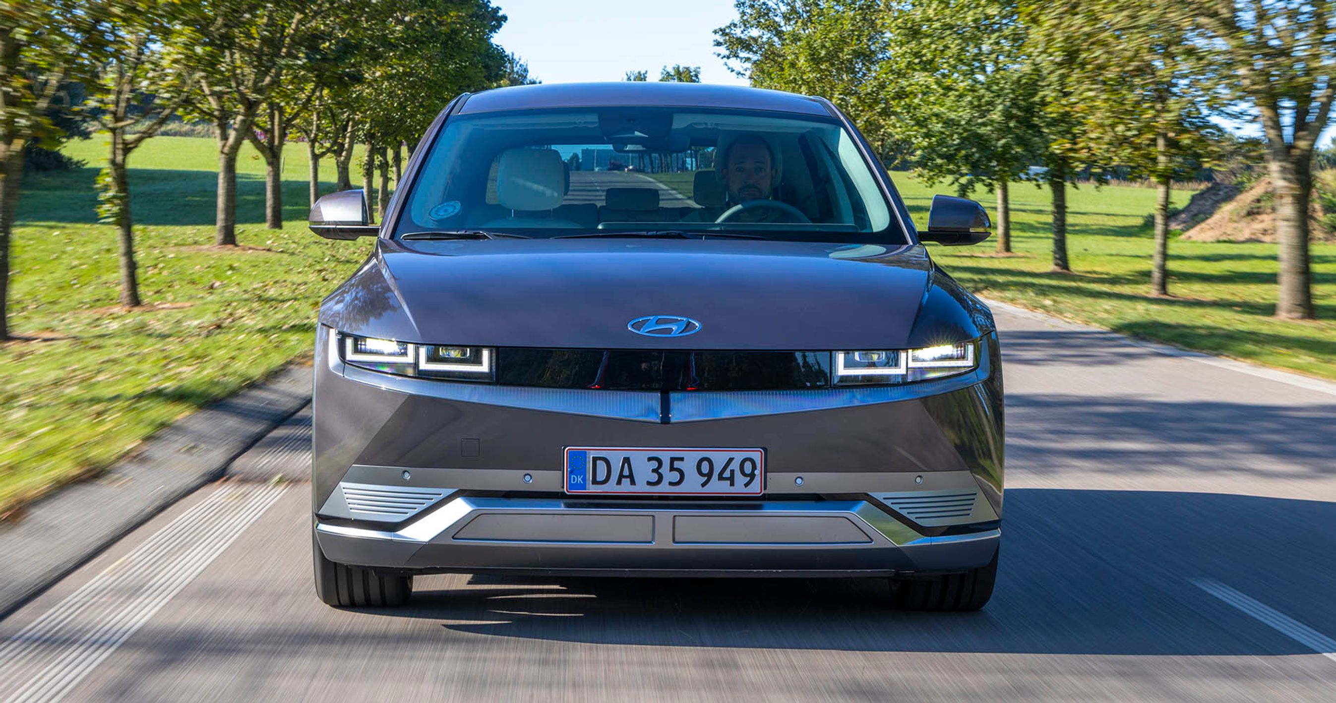 Hyundai Ioniq 5 set forfra