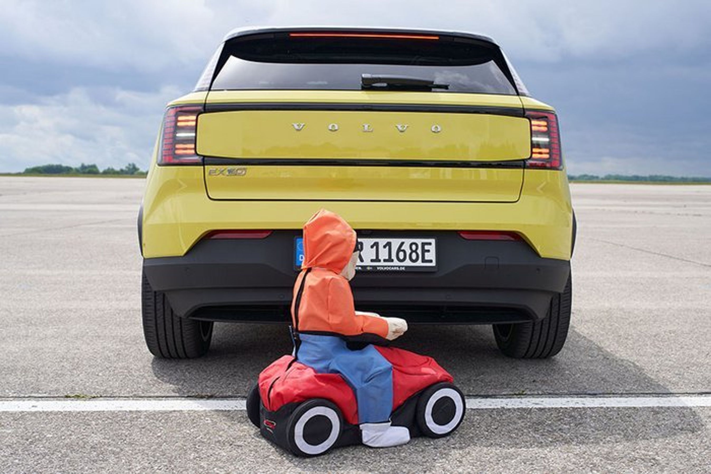 Dukke bag bil, der bakker