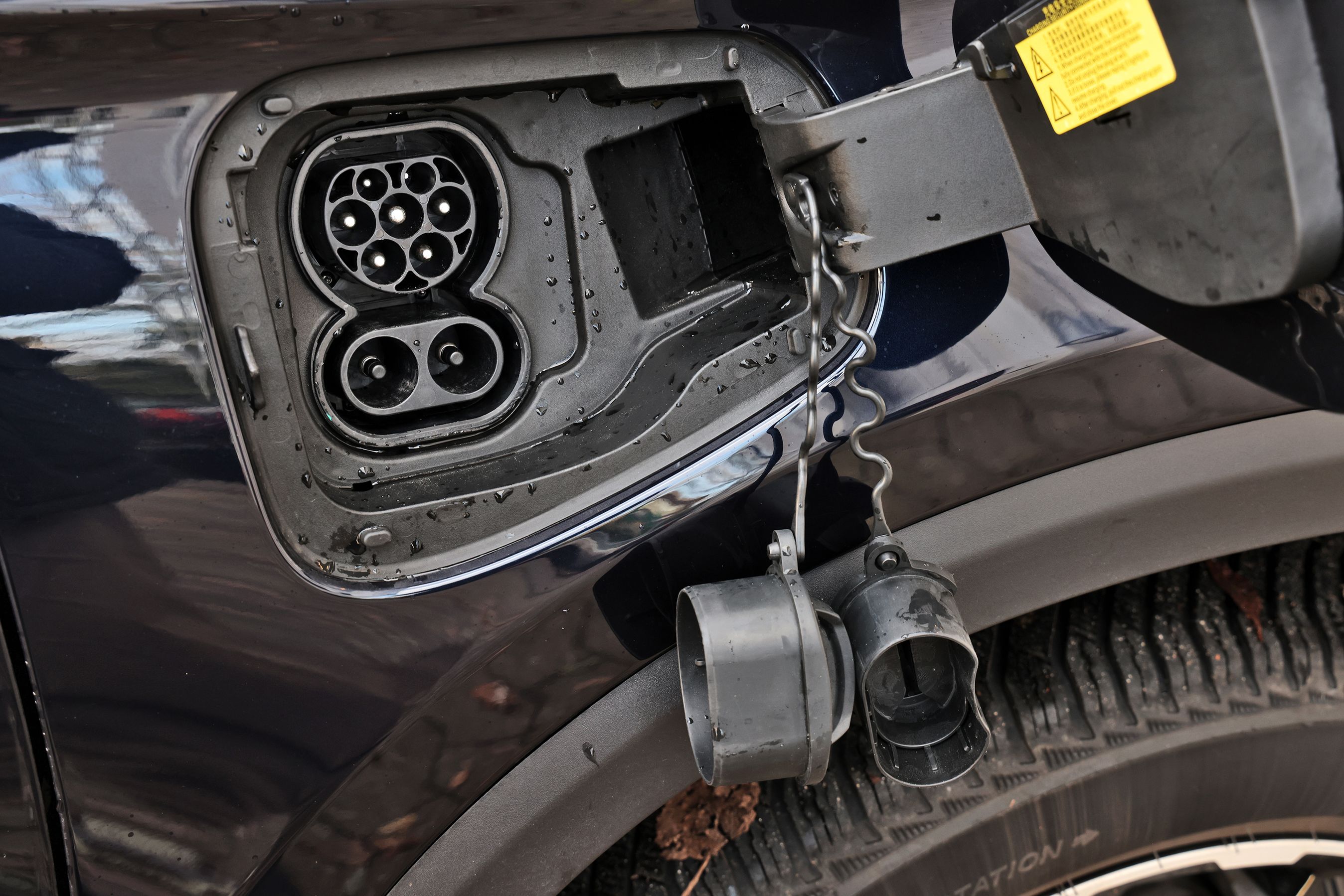 Ladestik på en Skyworth K