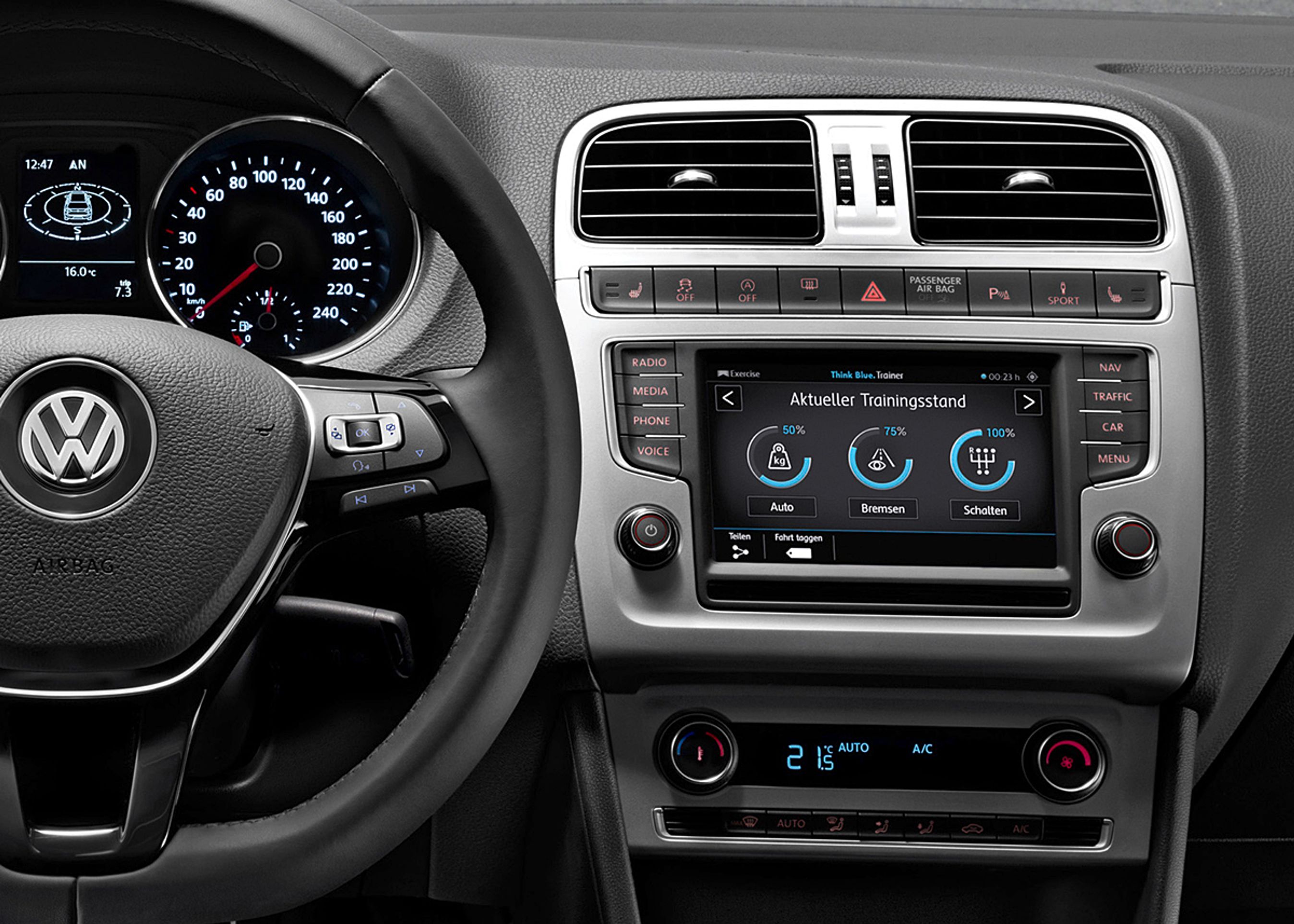 Alle telefonens apps kommer op på Poloens skærm, men ikke alle kan bruges.