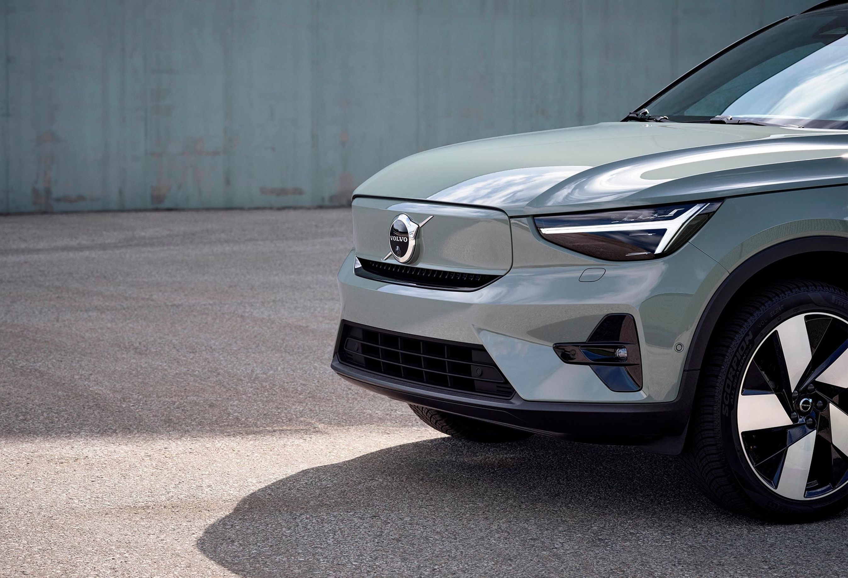 Volvo XC40 Recharge.