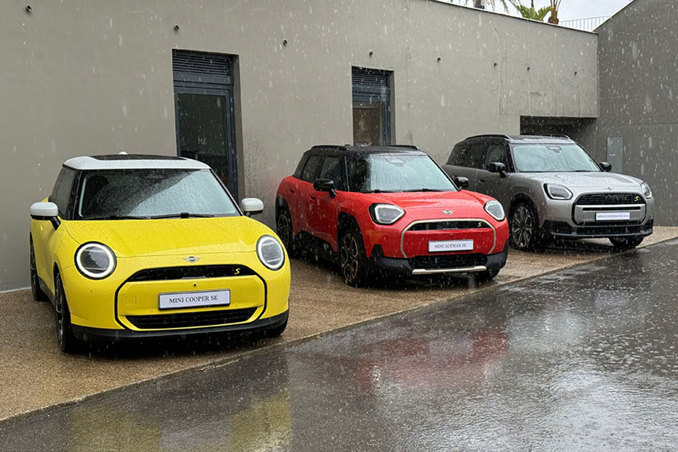 Den nye Mini-familie består af mini, medium og maxi: Cooper, Aceman og Countryman.