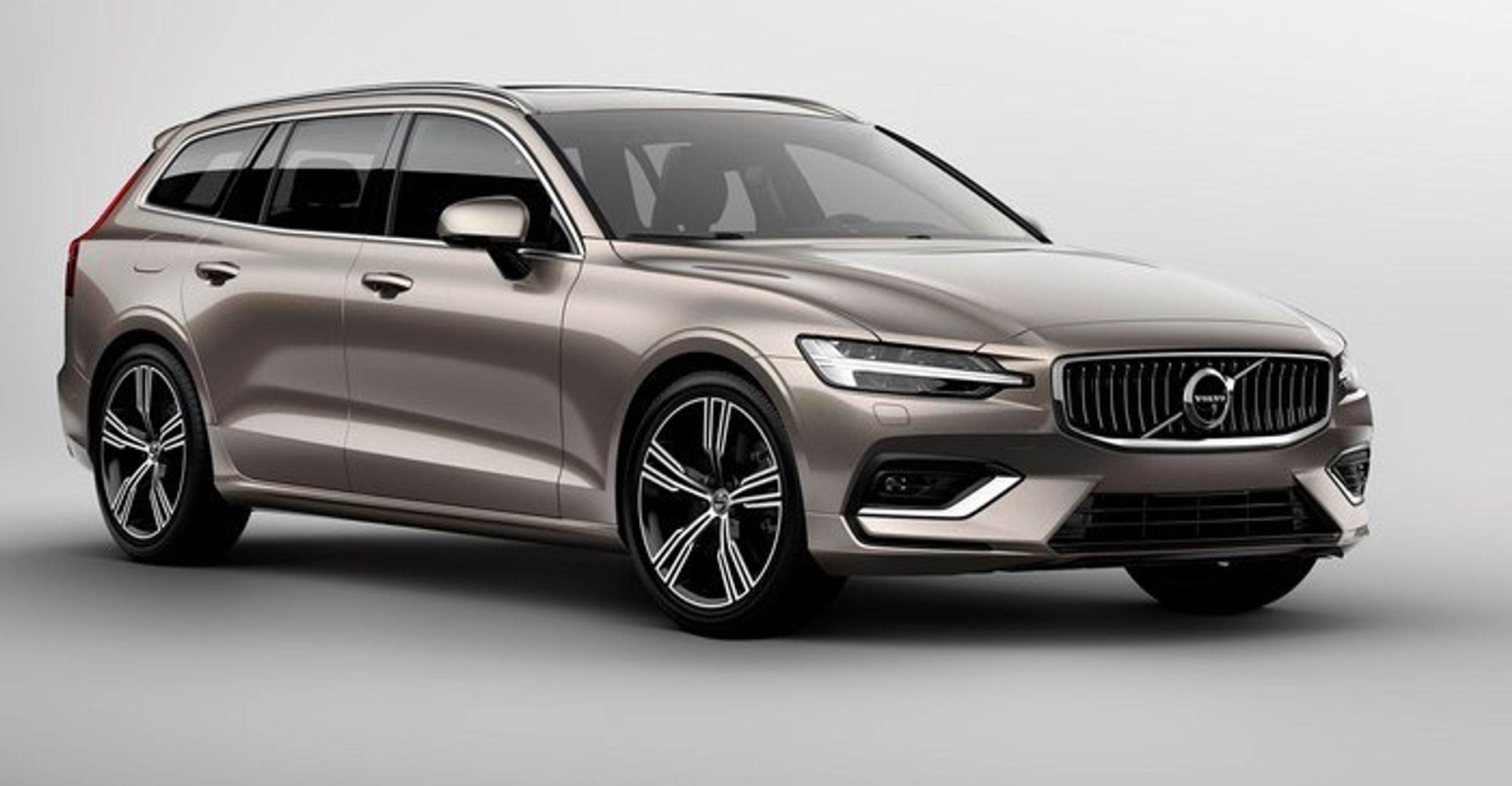 Volvo V60 forfra.