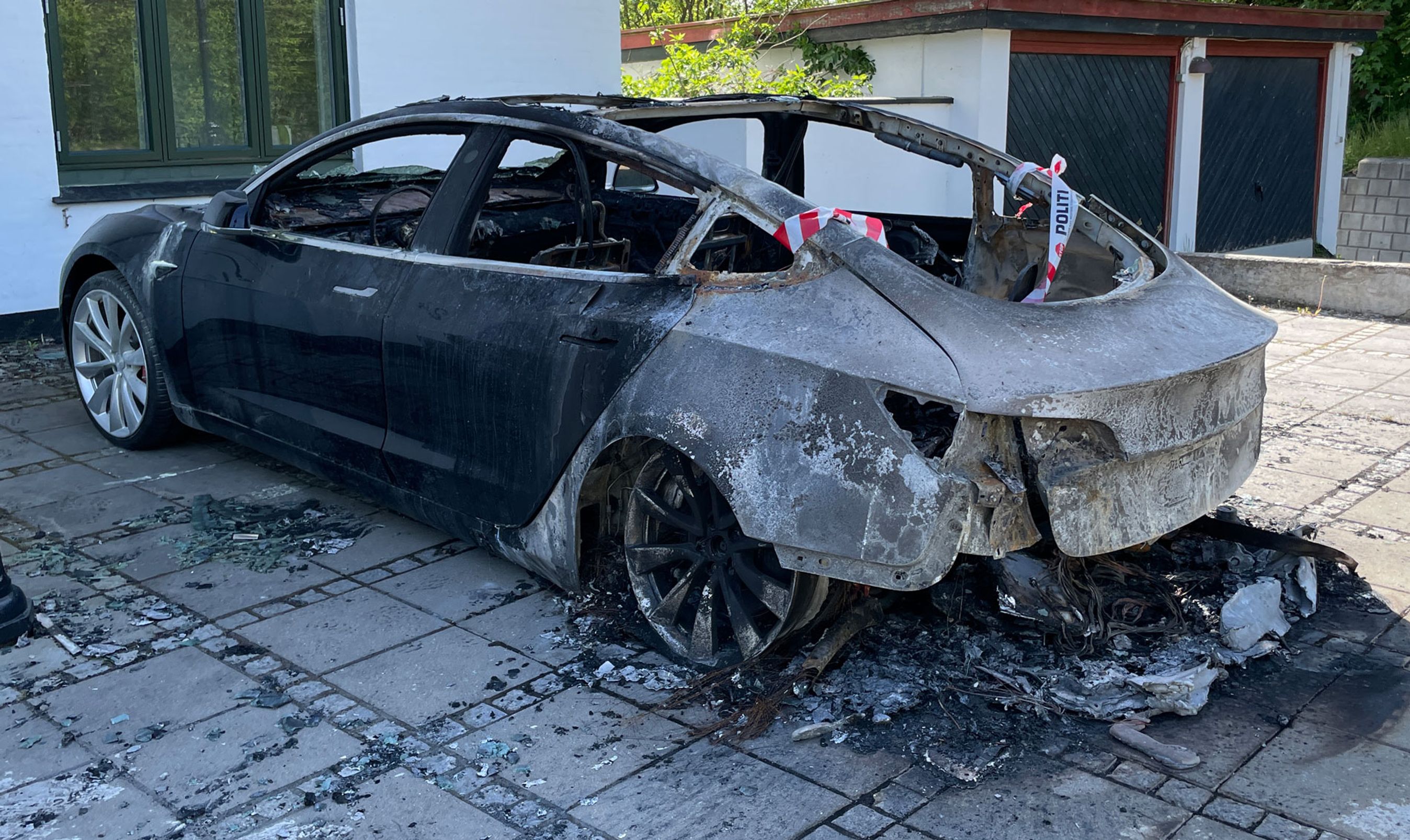 Udbrændt Tesla Model S