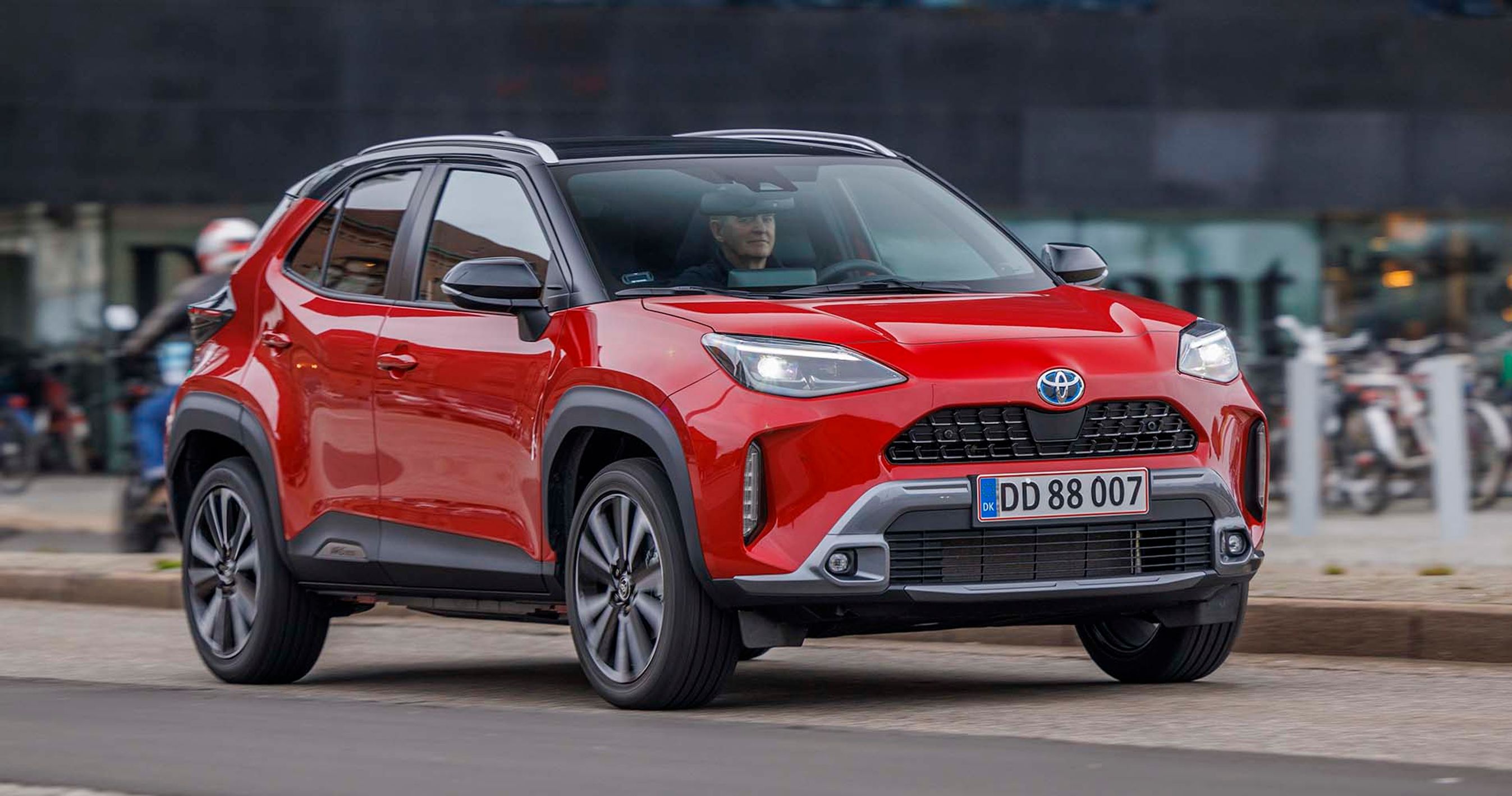 Yaris Cross har som mange nye Toyota-modeller et meget spændende og formfuldendt design. 