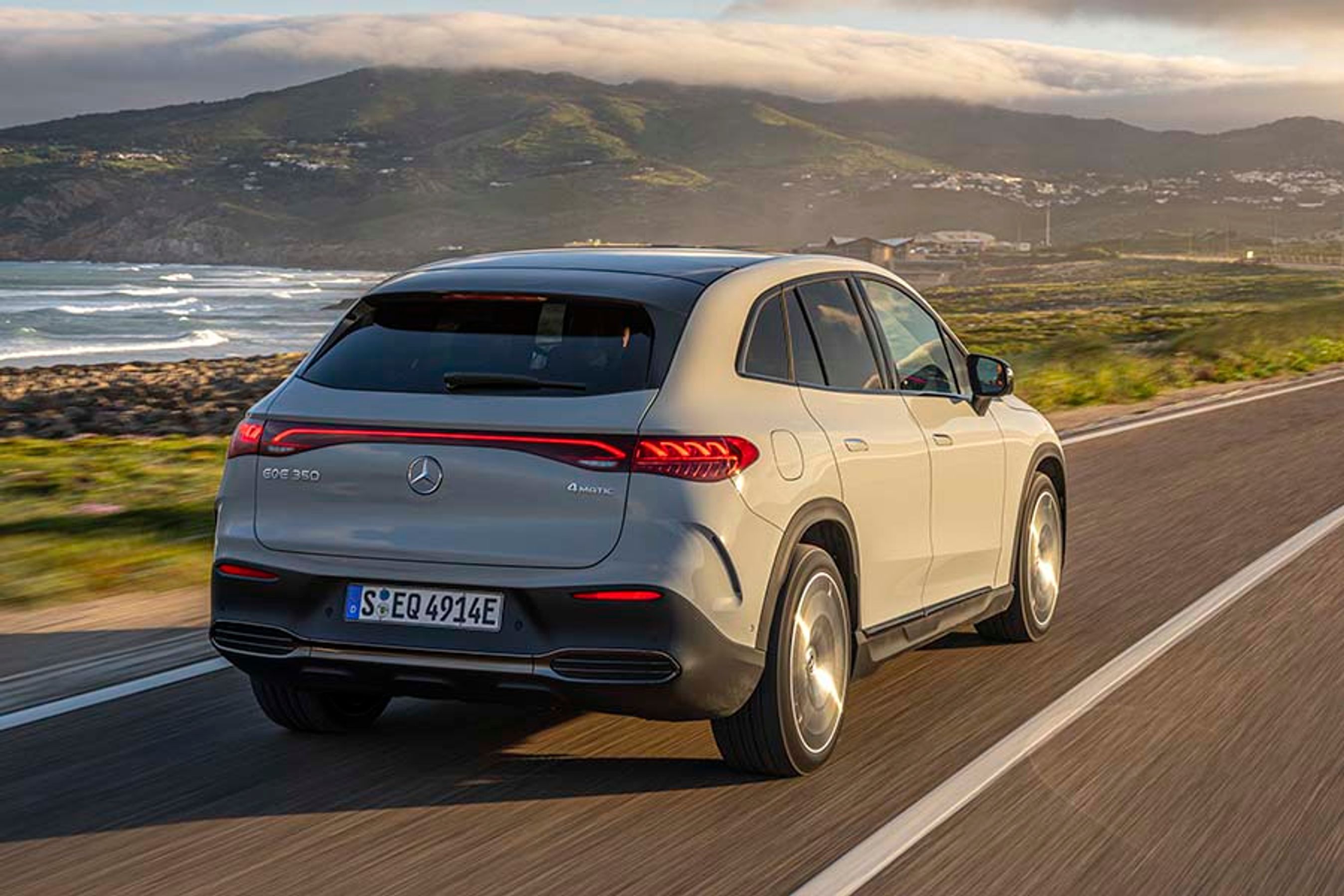 Mercedes EQE SUV set bagfra