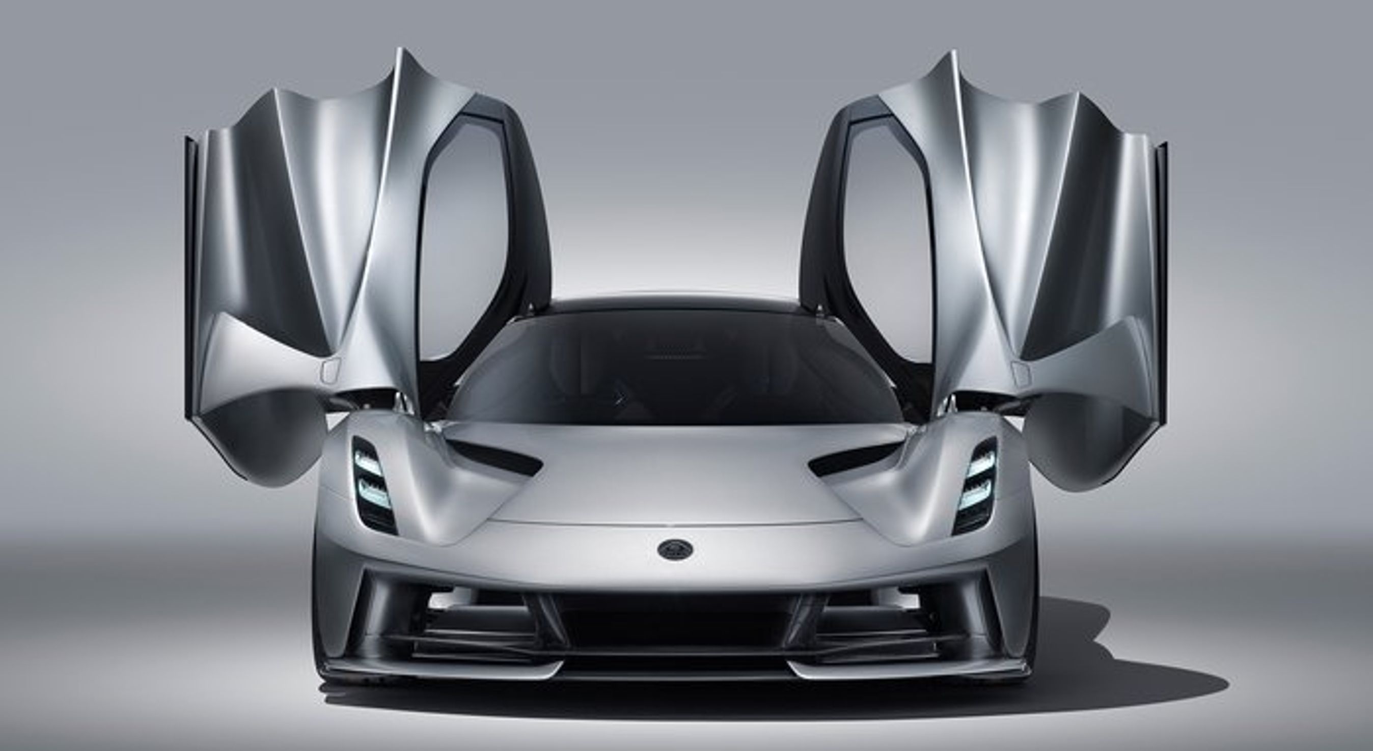 Lotus Evija har døre, der åbner opad.