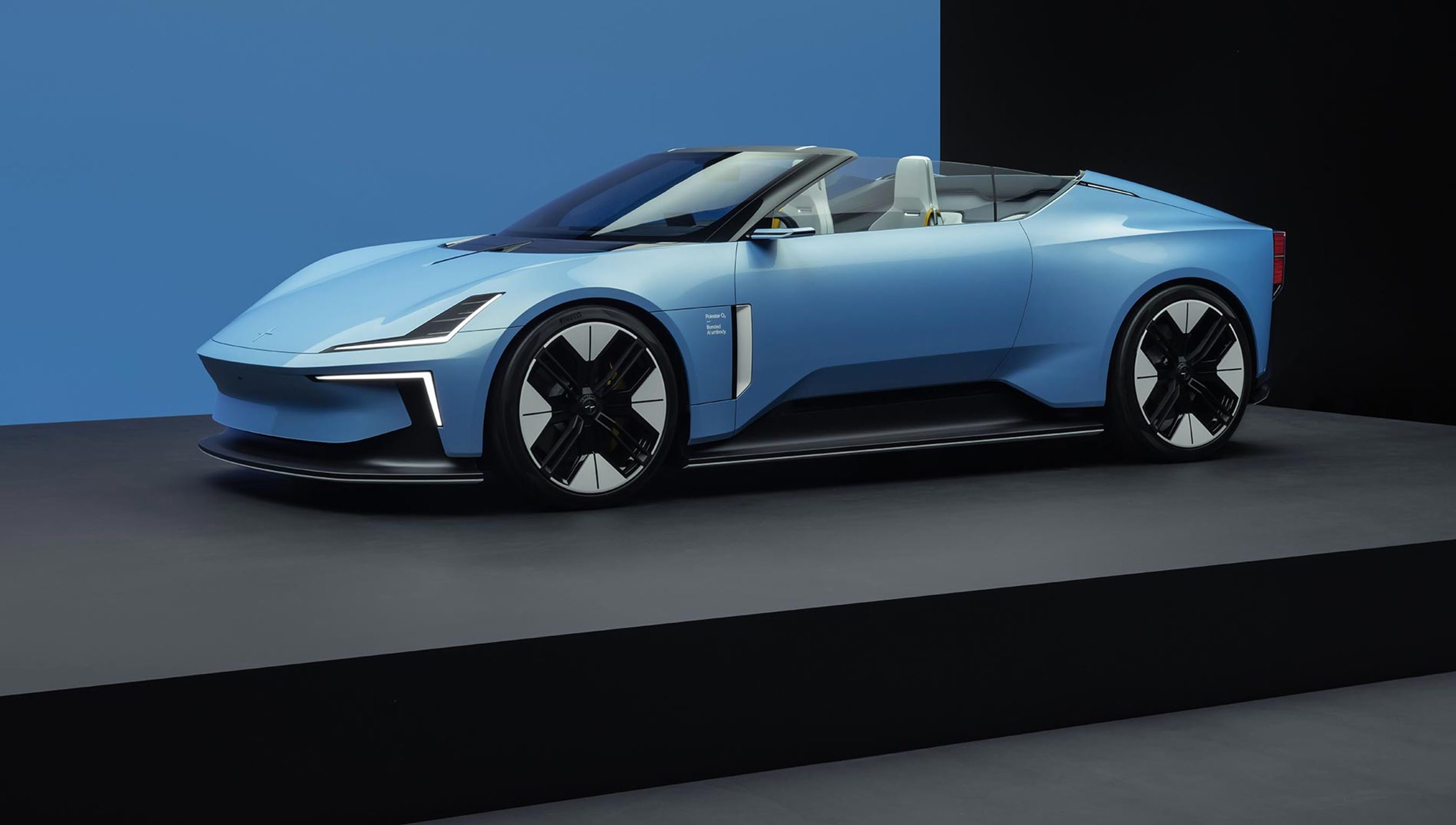 Polestar 6 i åben tilstand.