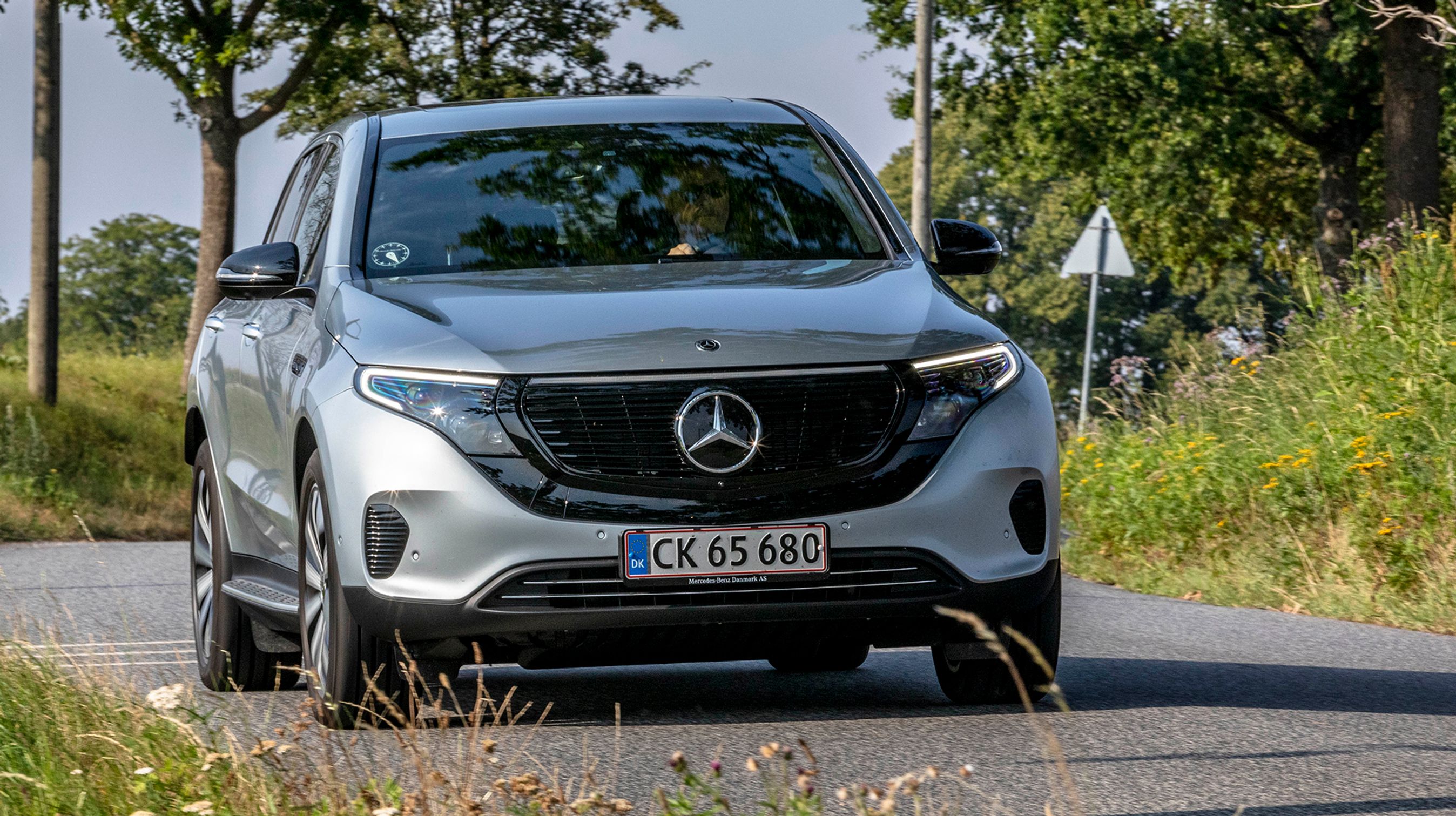 Mercedes-Benz EQC set forfra