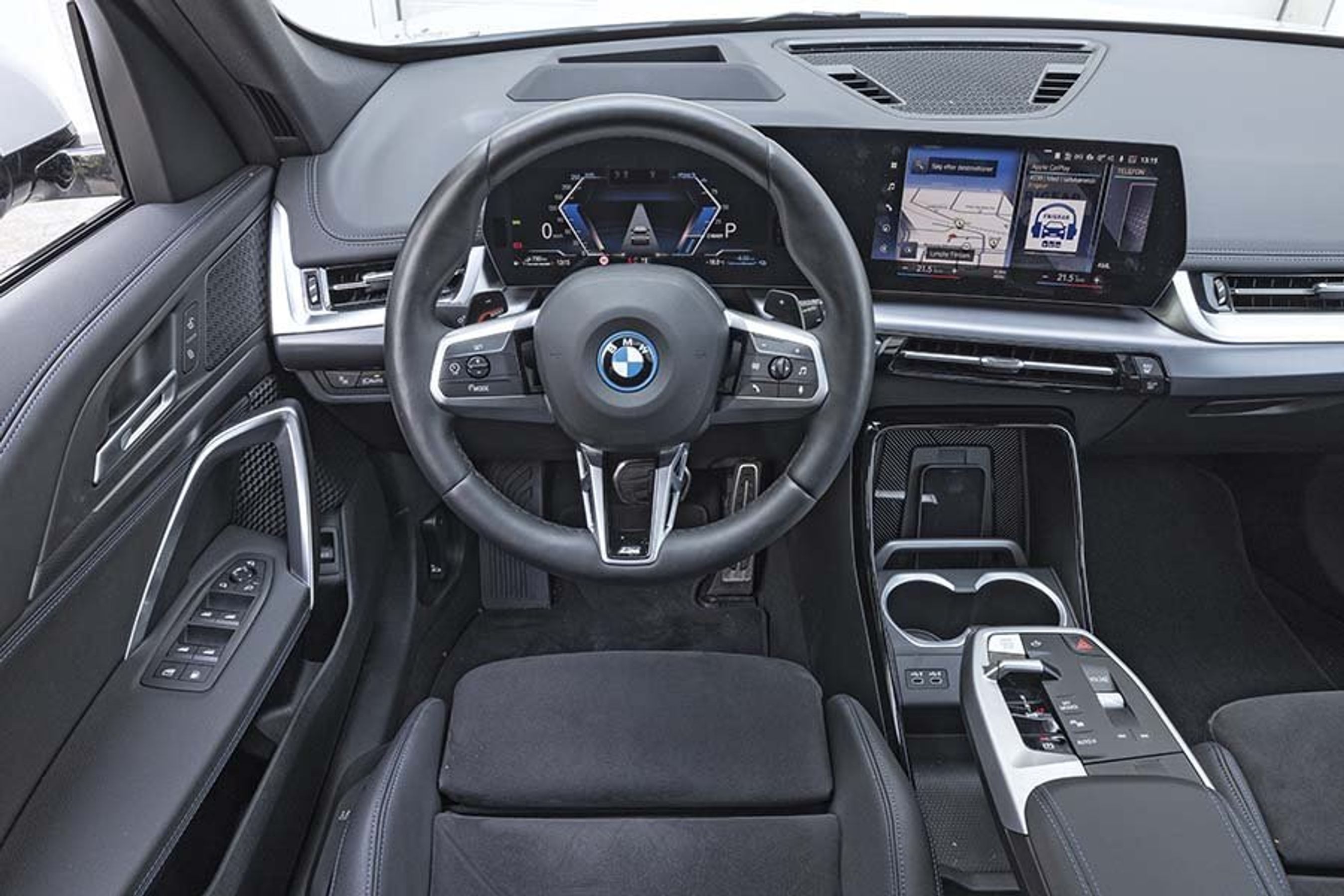 Førerpladsen i en BMW X1