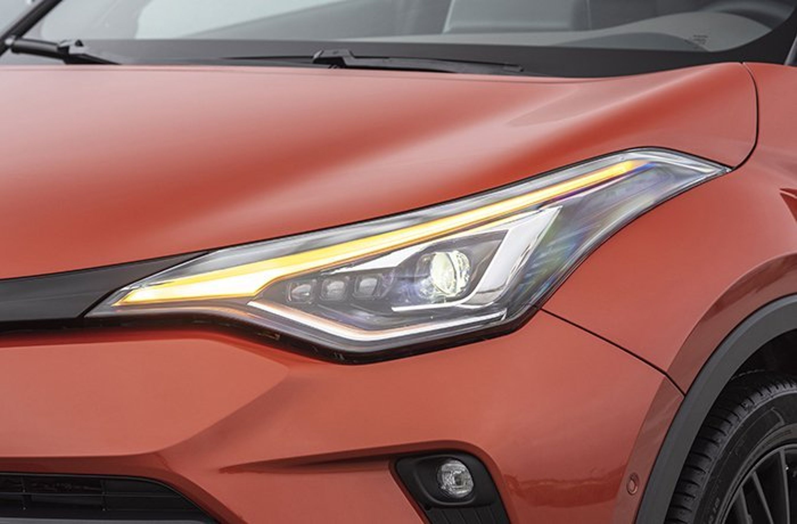 Toyota C-HR forlygter