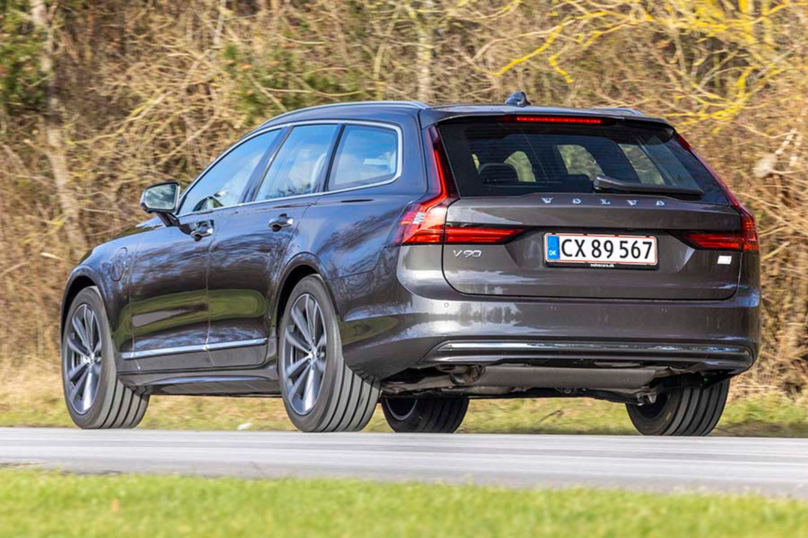 Volvo V90 T8 set bagfra