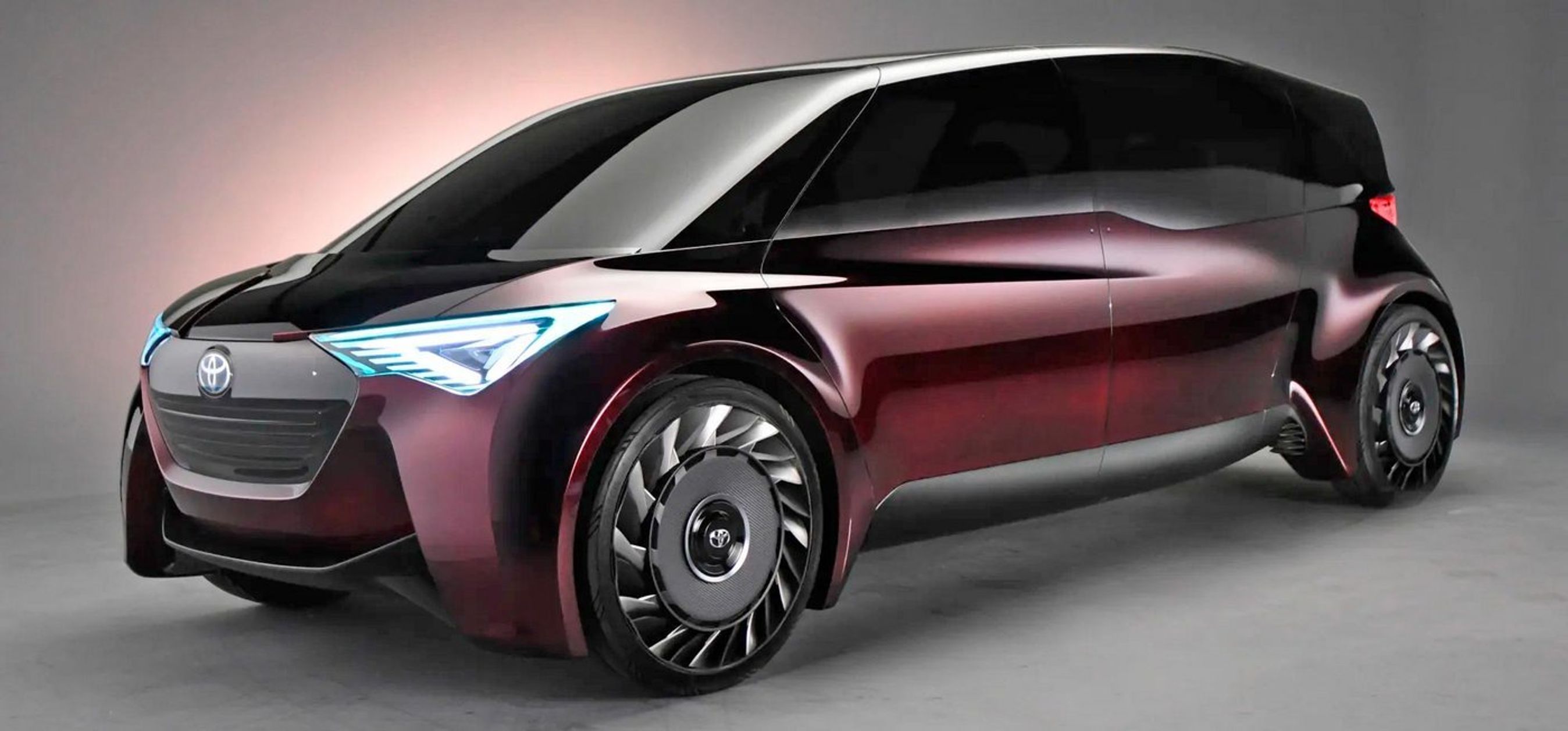 Lila-sort konceptbil i studie.