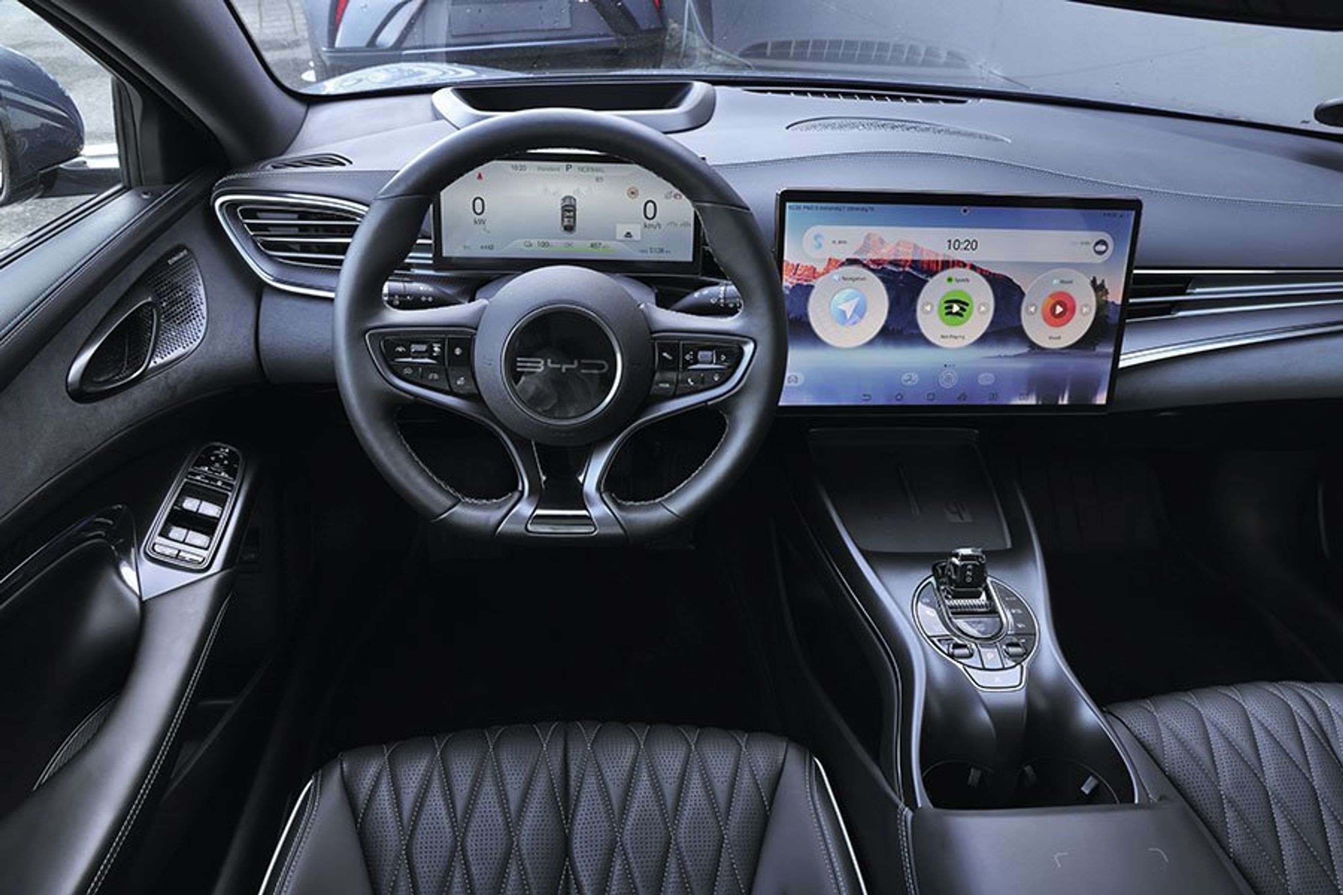 Kabinen i en BYD Seal elbil