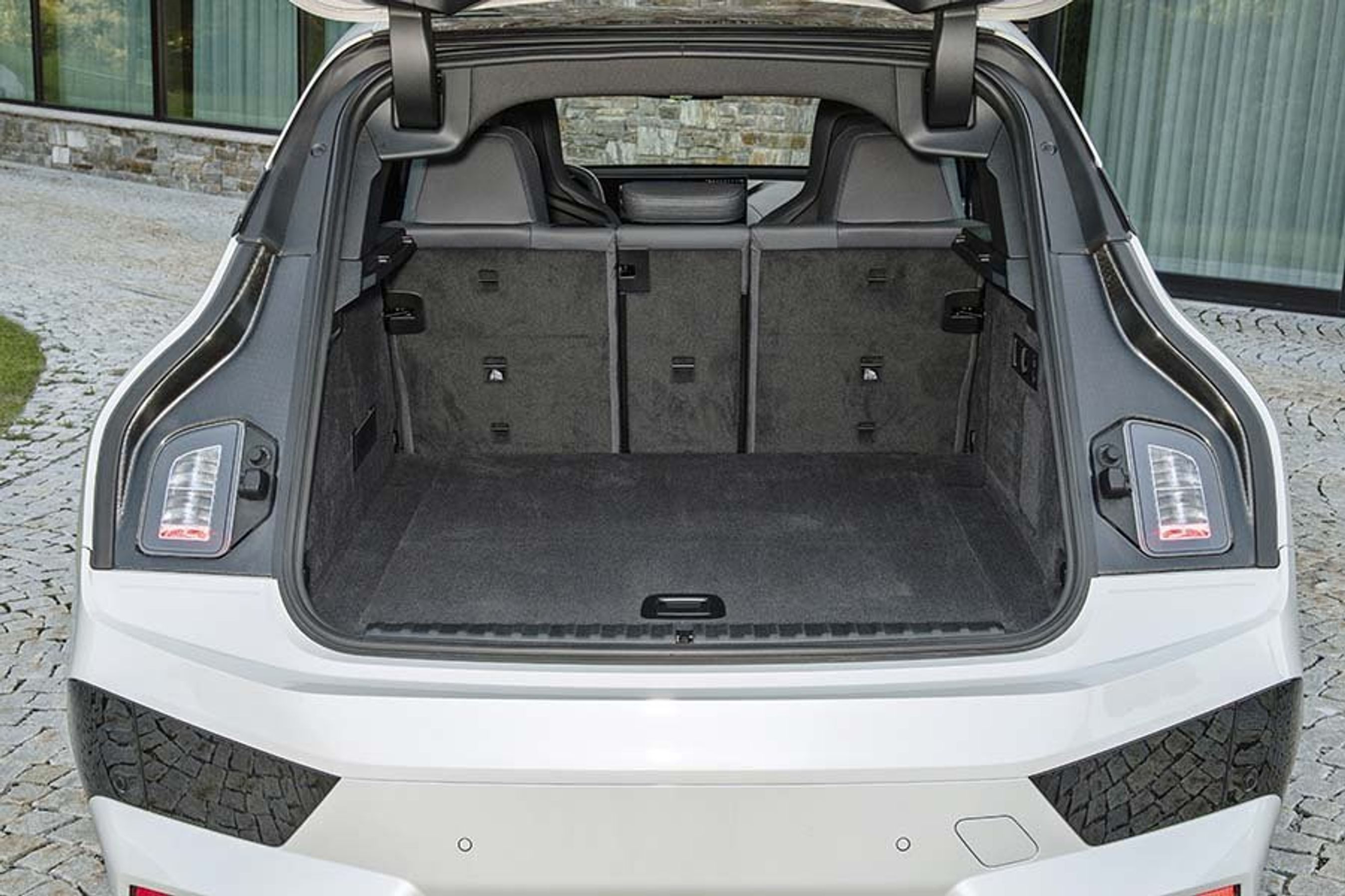 BMW iX bagagerum