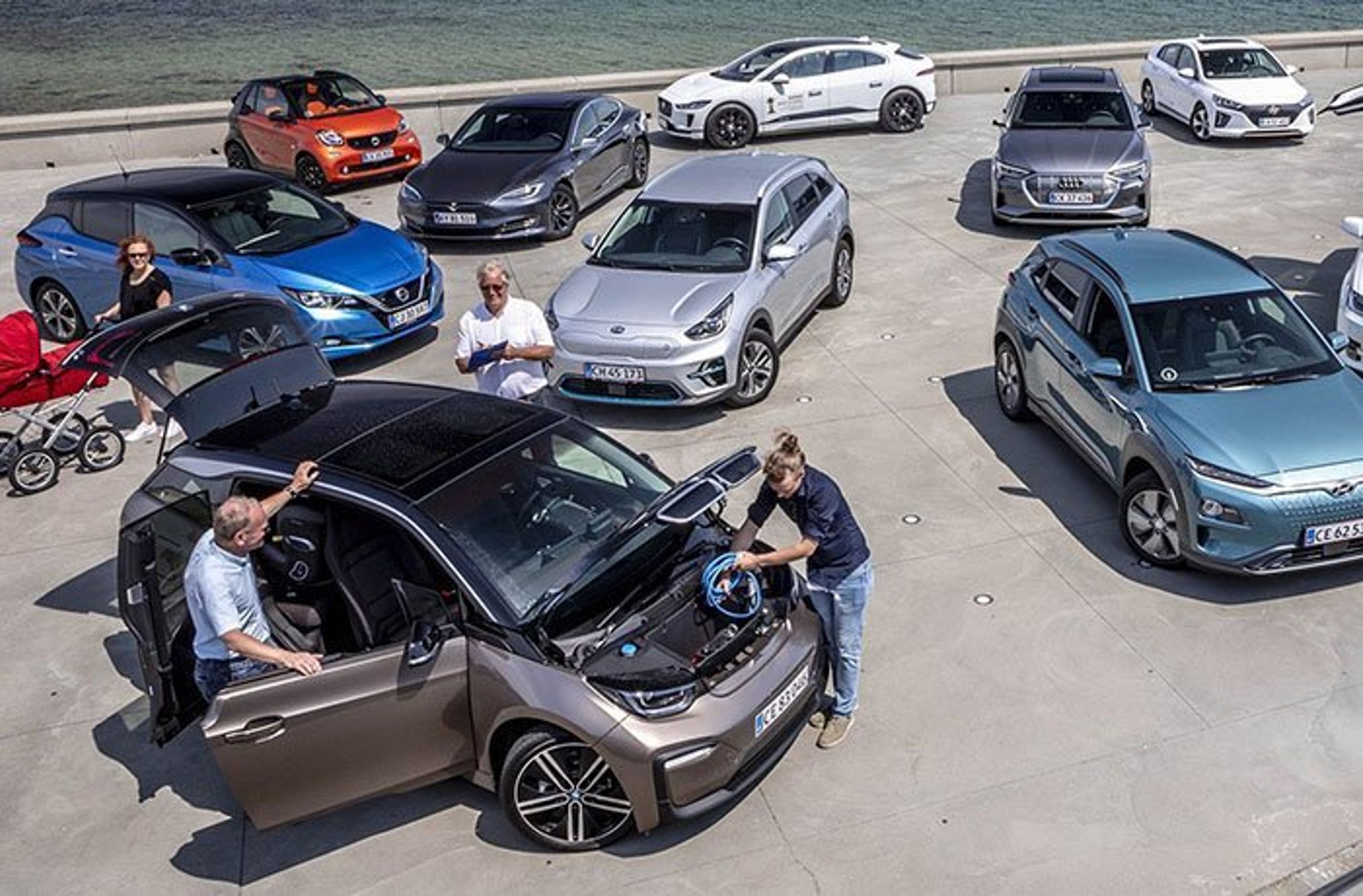 Elbilerne får generelt lavere afgift fremover. Kun de dyreste elbiler bliver dyrere med de nye afgifter.