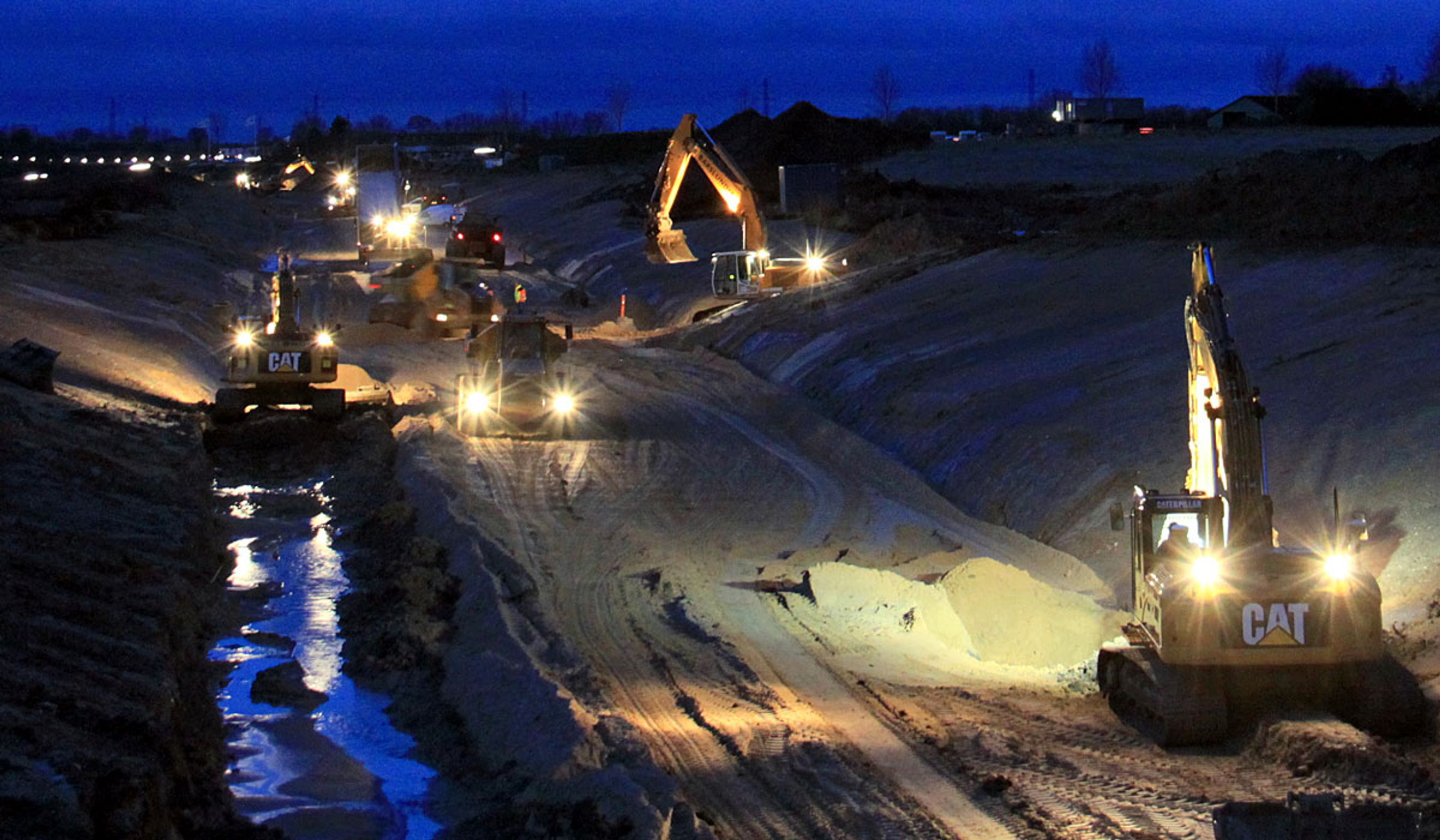 Entreprenørmaskinerne har arbejdet på overtid før at få Gørløse Omfartsvej klar. Nu åbner den før tid.
