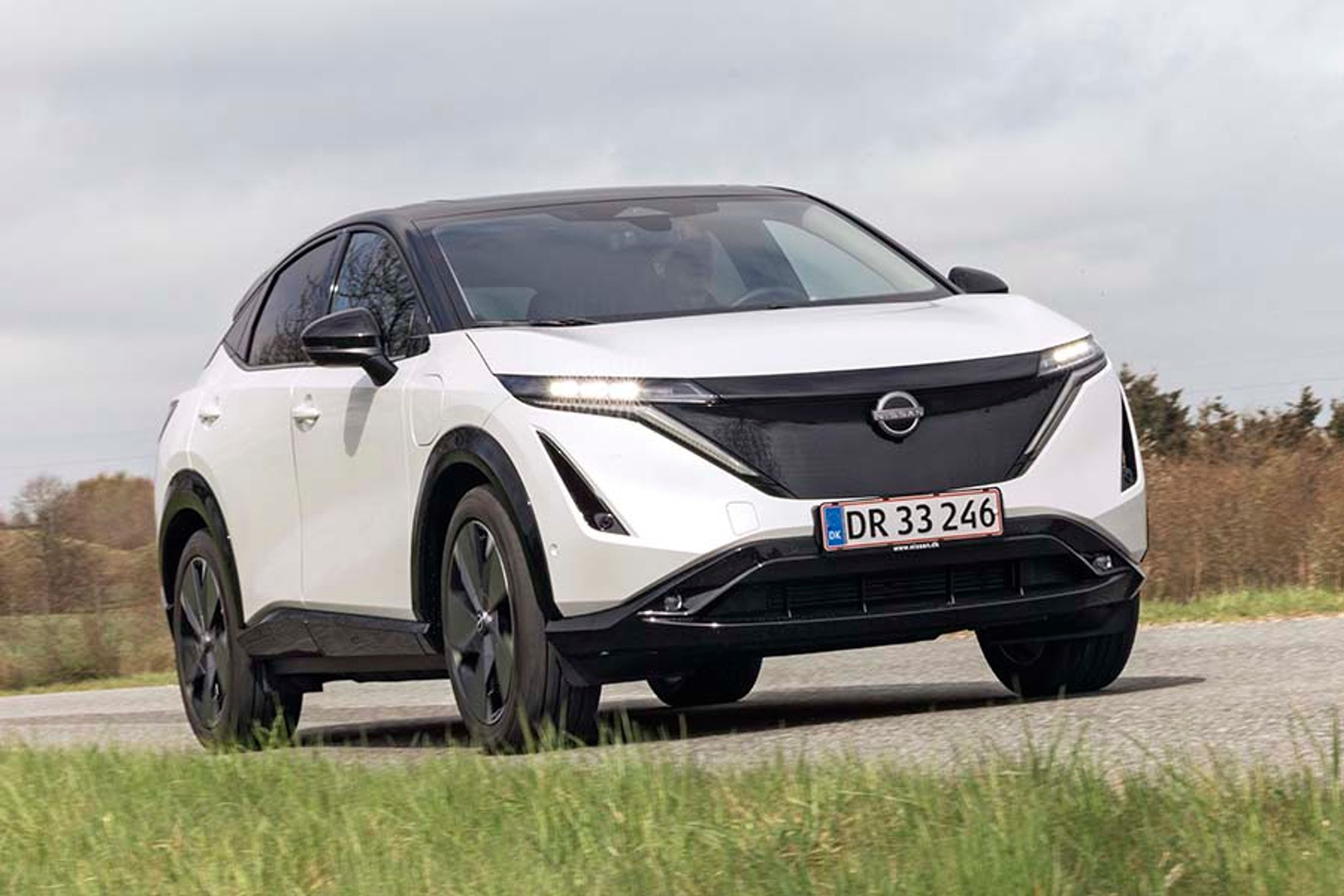 Ariya er nyeste elbil fra Nissan, og den findes i udgaver med enten forhjulstræk eller med træk på alle fire hjul. Her det den sidstnævnte, vi har testet.