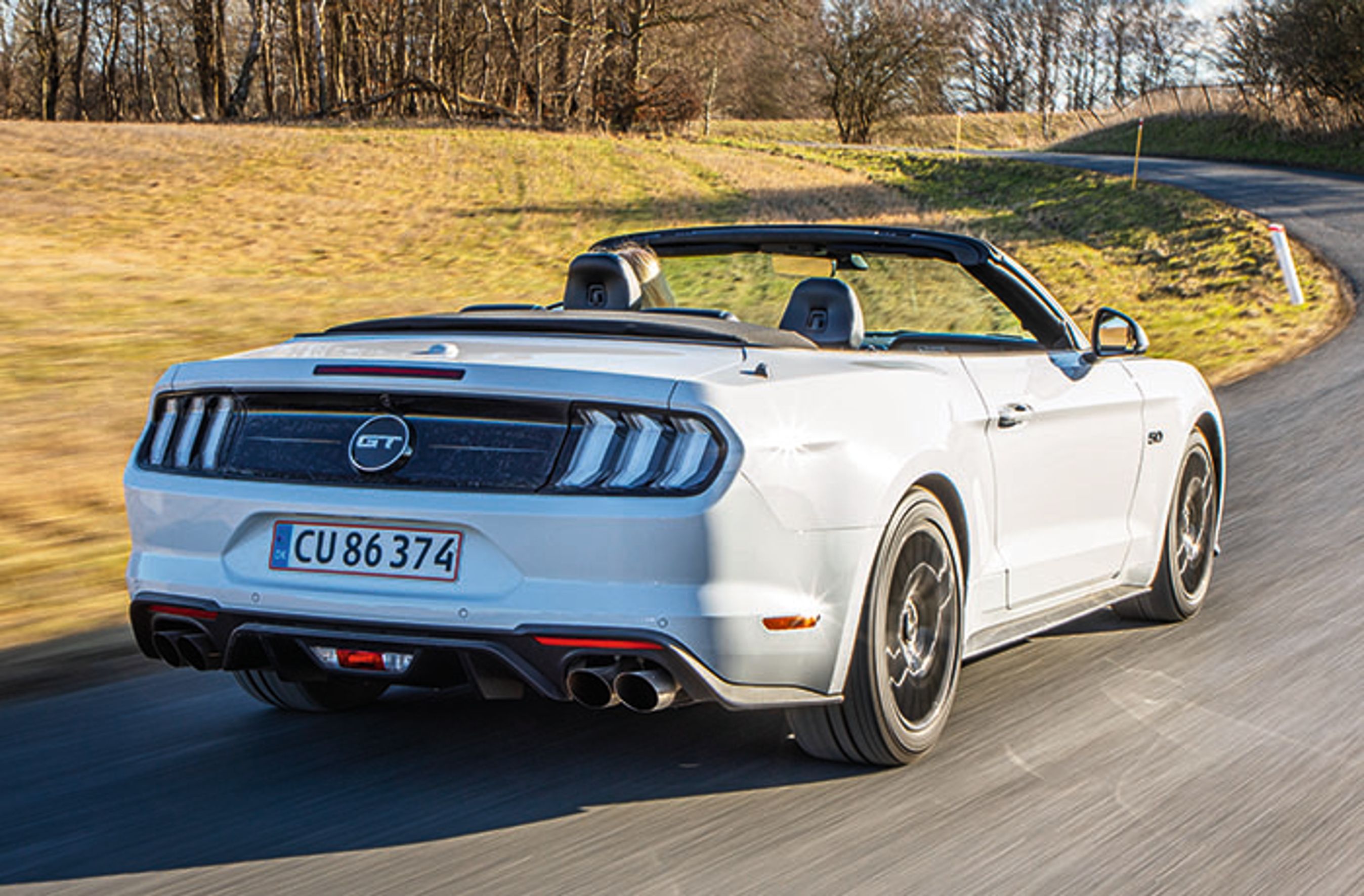 Ford Mustang set bagfra