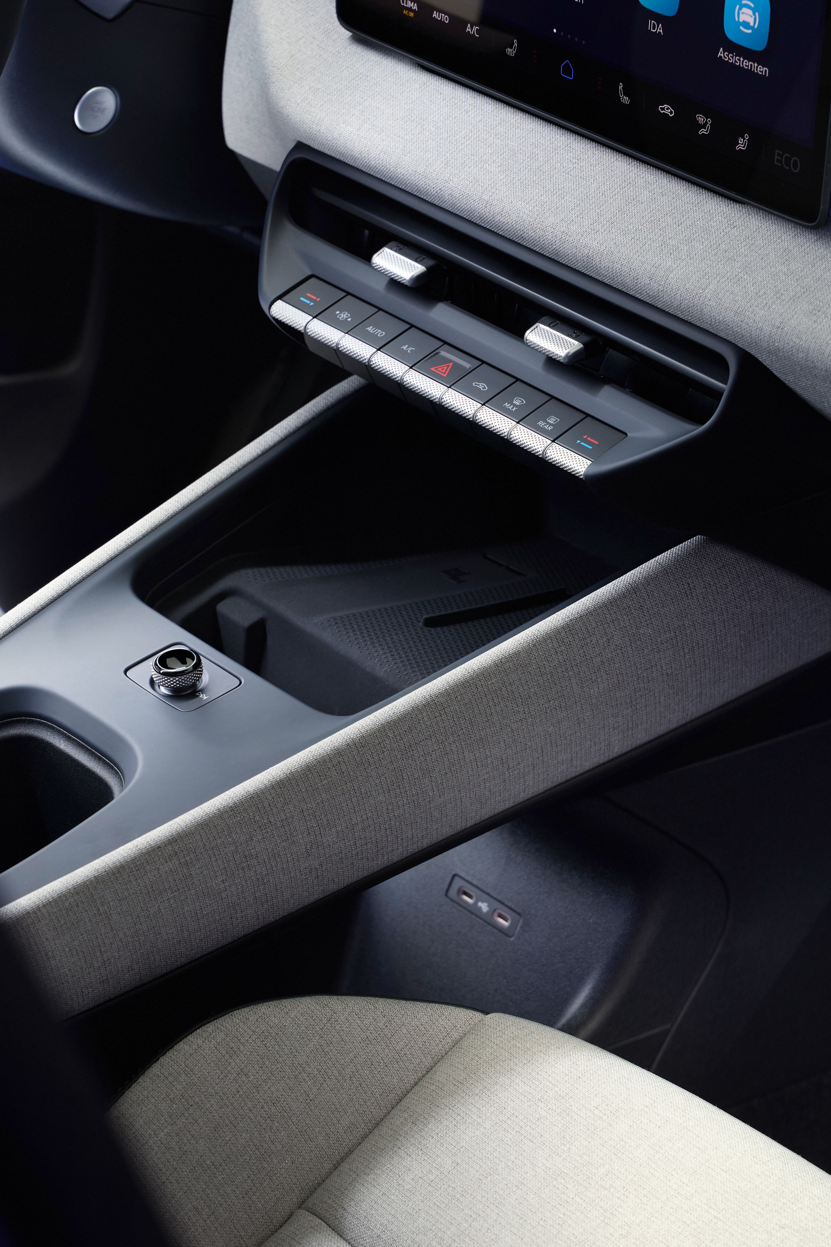 Knapper i kabinen på en VW ID. Polo 2026. 