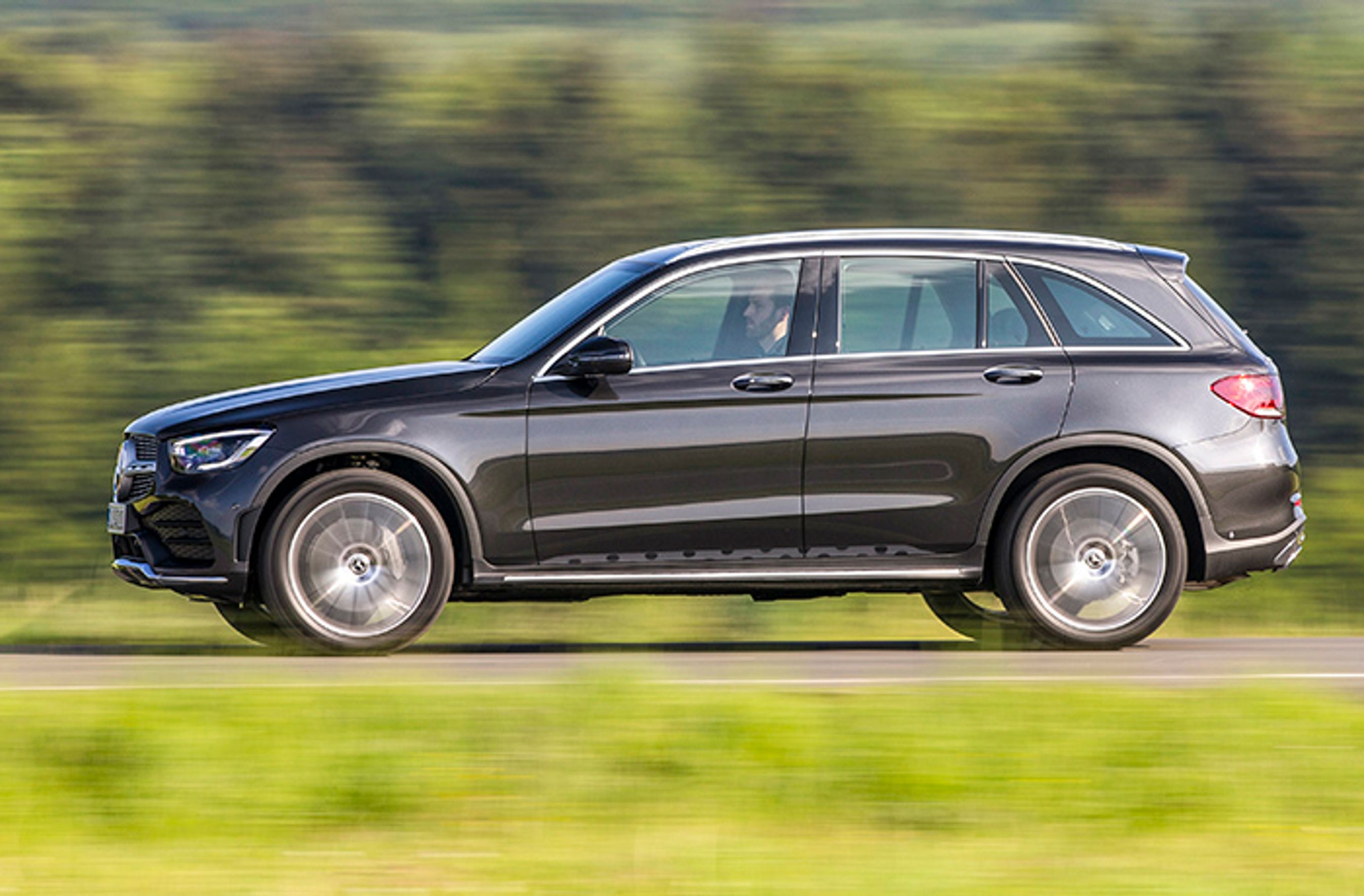 Mercedes-Benz GLC fra siden