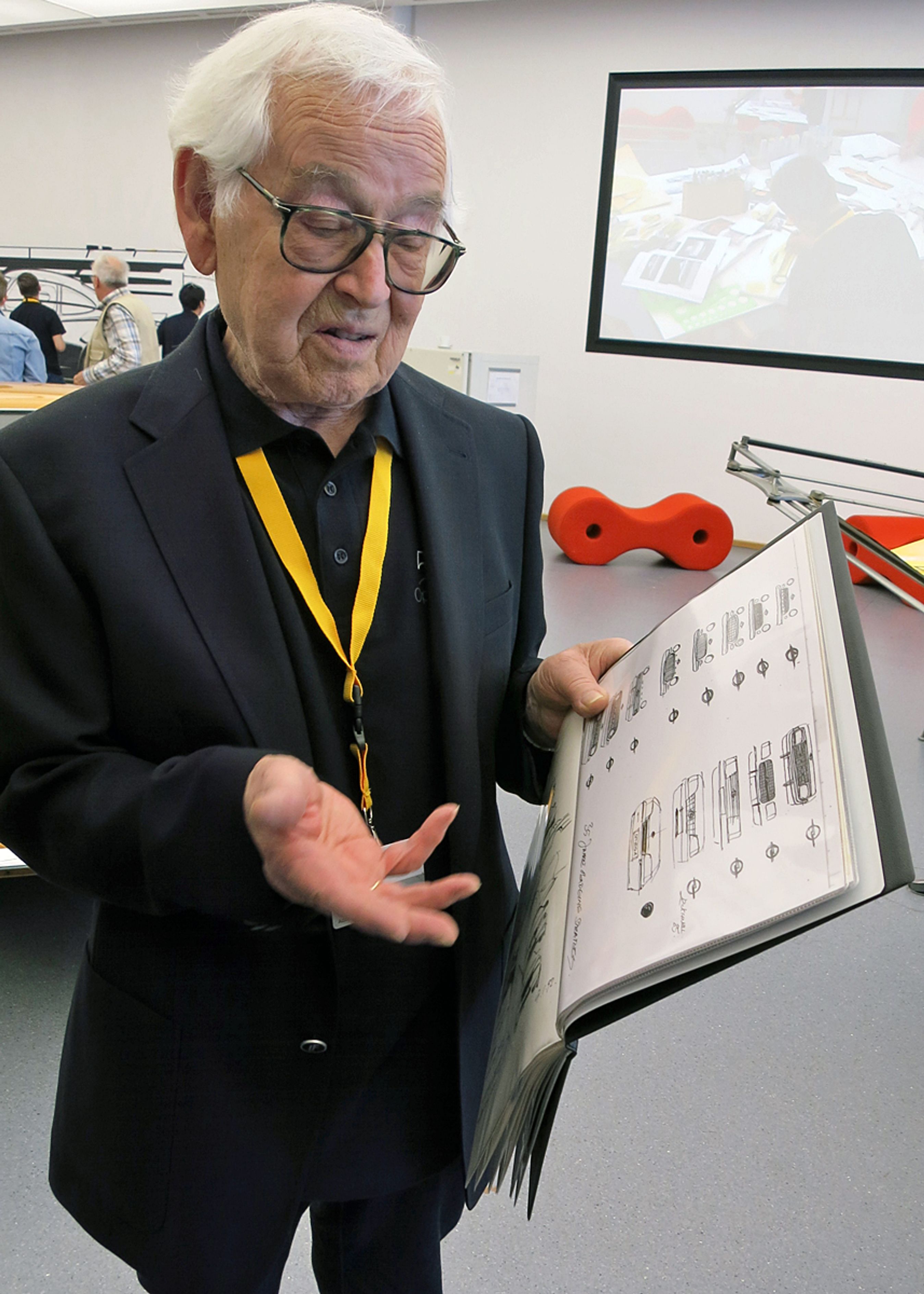 Erhard Schnell stod i mange år for Opels designstrategi og omtales ofte som fader til Opel GT. Selv er han dog en beskeden mand og kalder sig selv Søn af Opel GT.