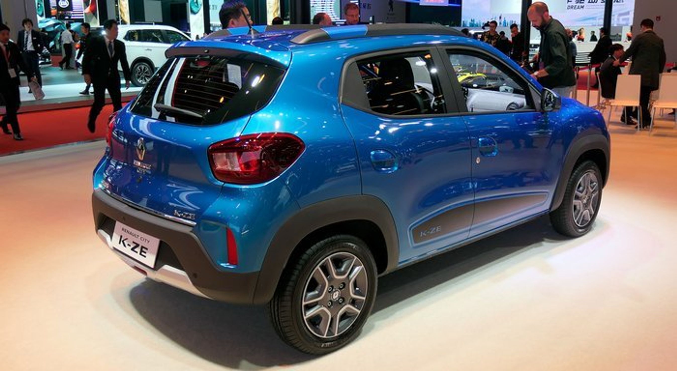 Renault K-ZE City bærer præg af at skulle være billig.