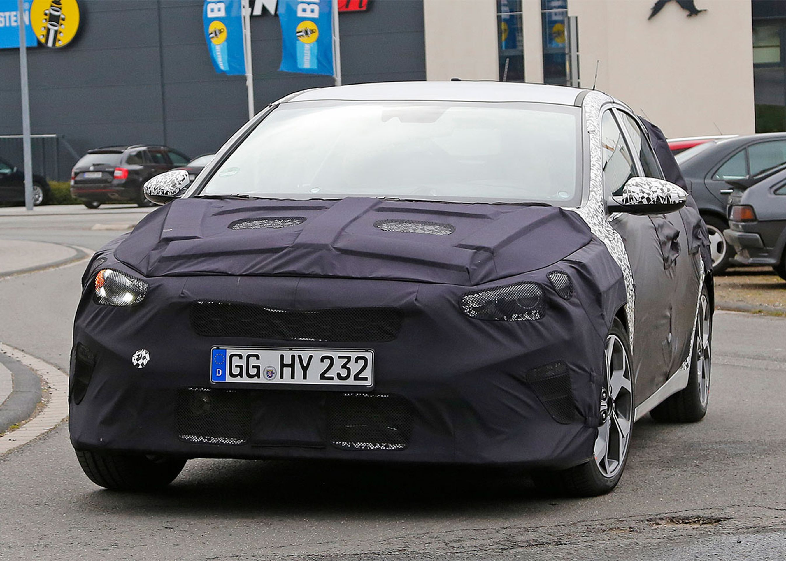 Kia Ceed kommer til salg i 2018. Motorerne vil formentlig være genkendelige fra Hyundai i30.