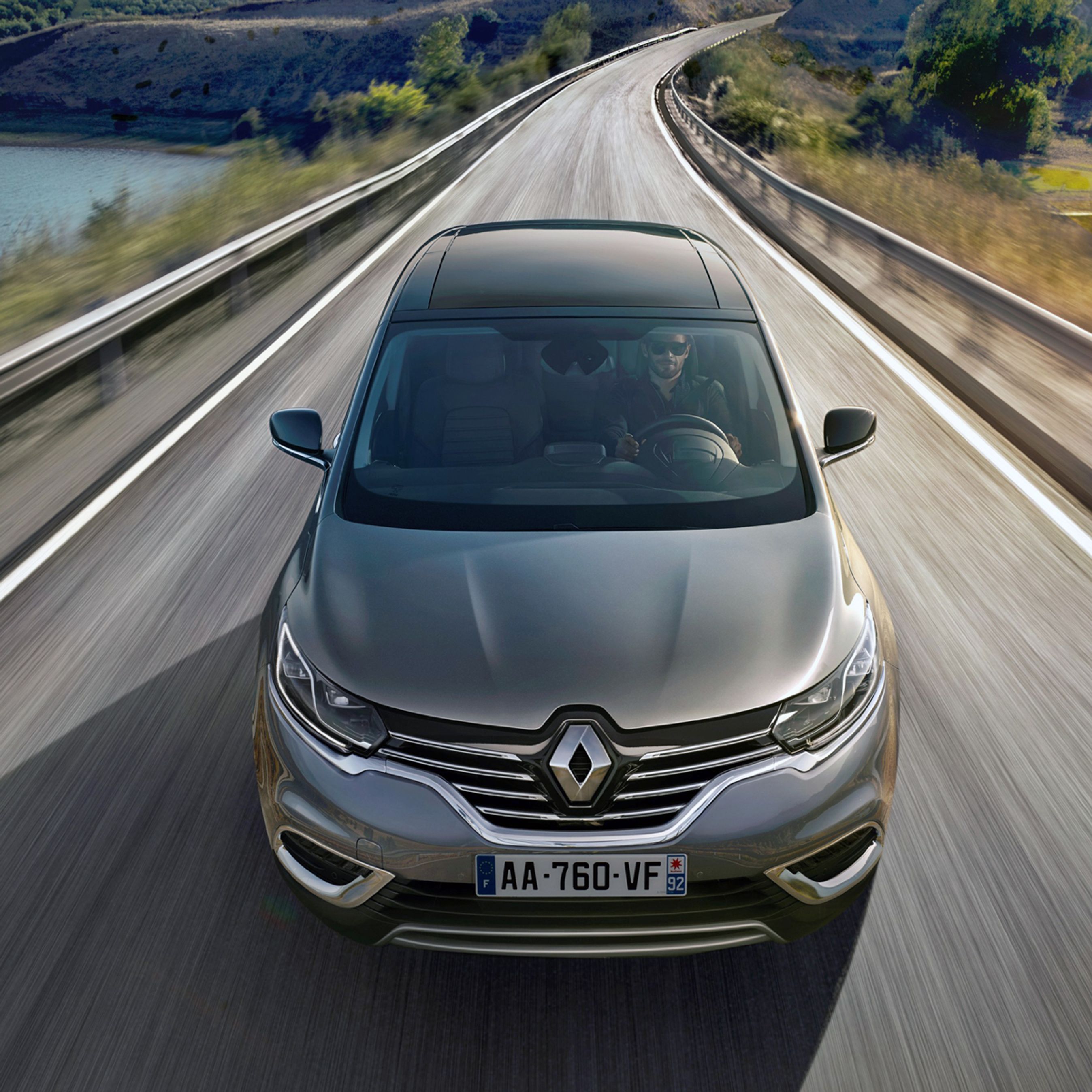 Den nye Espace kommer i begyndelsen af 2015. Der bliver valg mellem fem- og syvsæders udgaver.