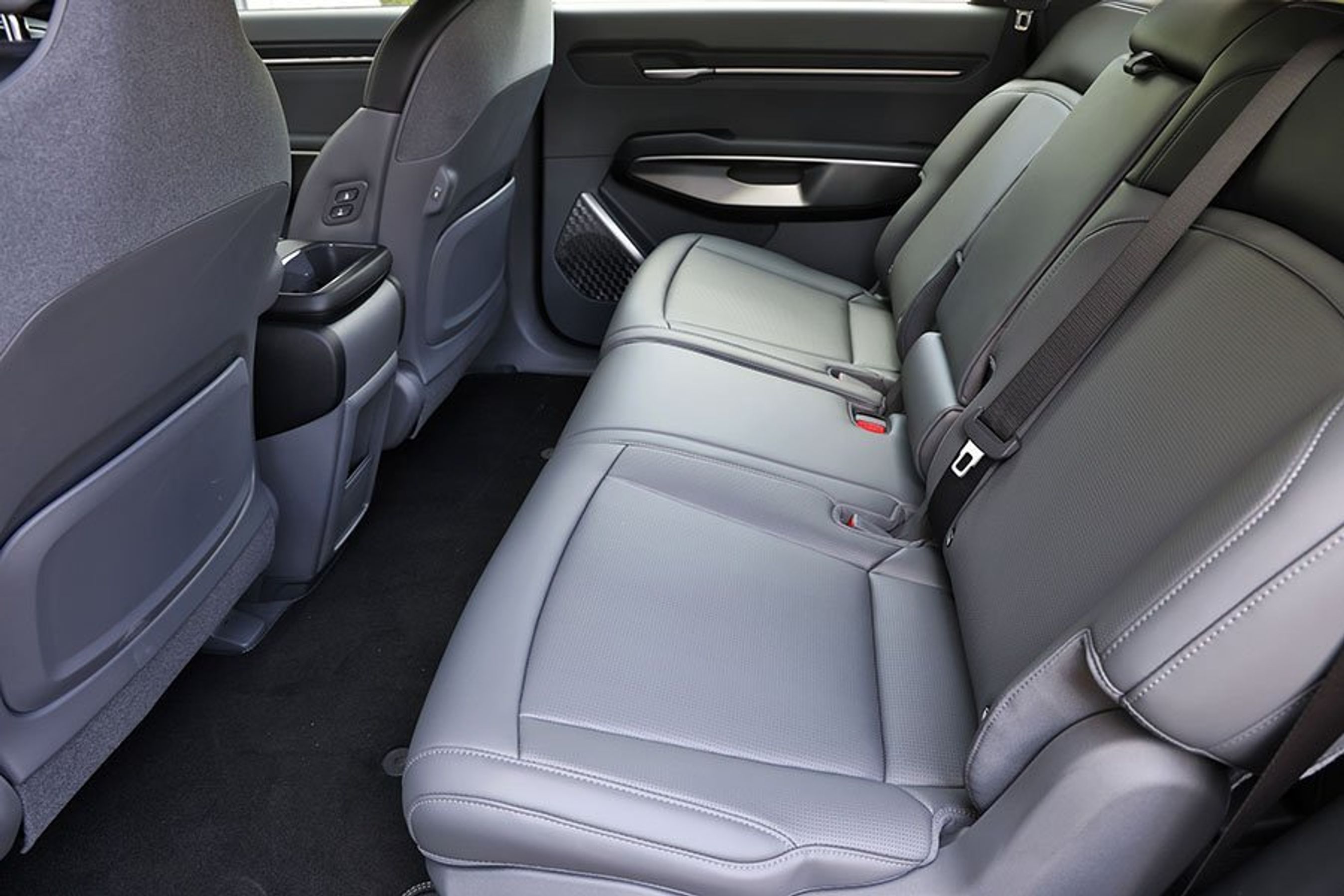 Bagsæderne på række to i en Kia EV9