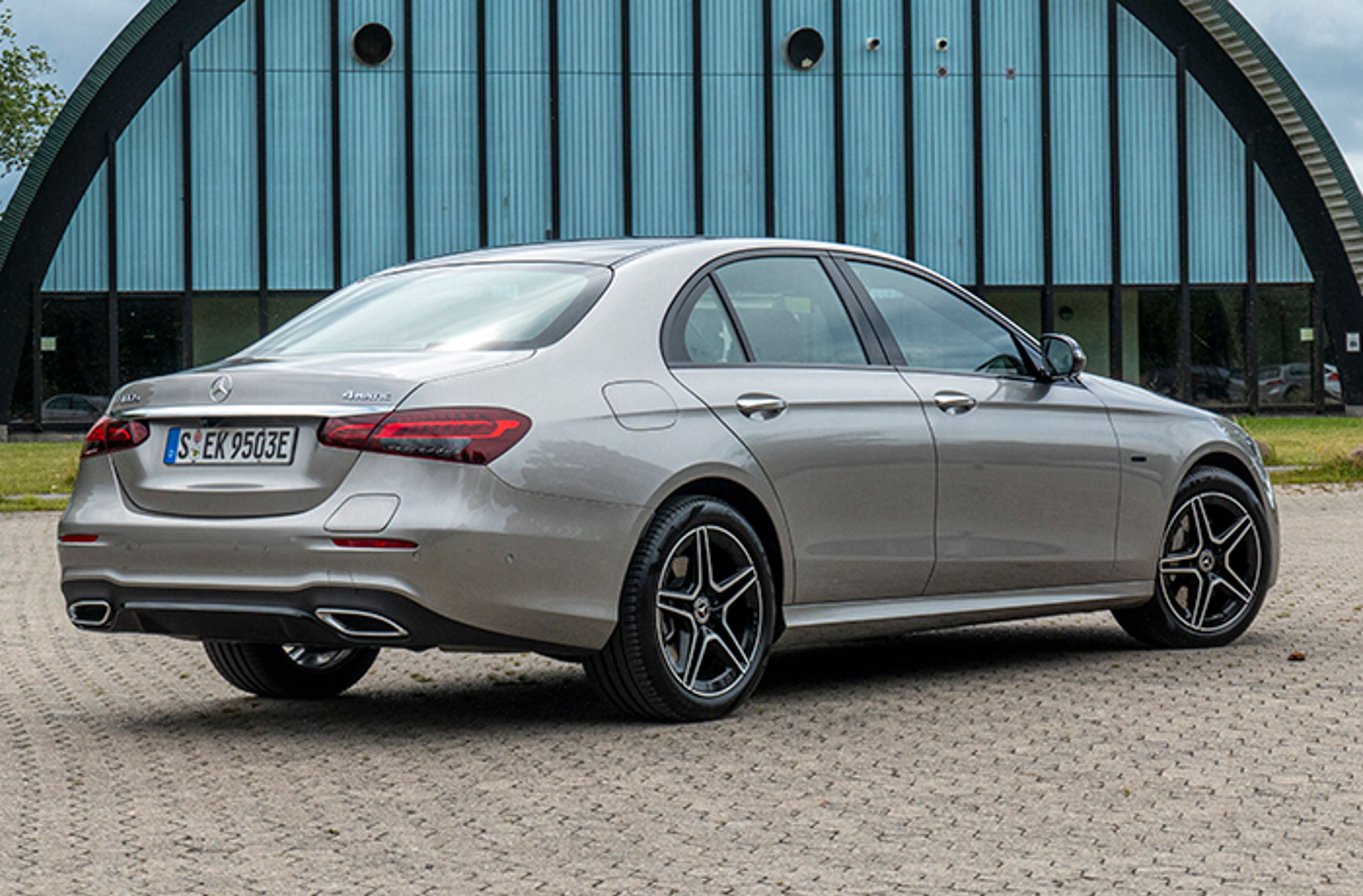 Mercedes-Benz E-klasse set bagfra