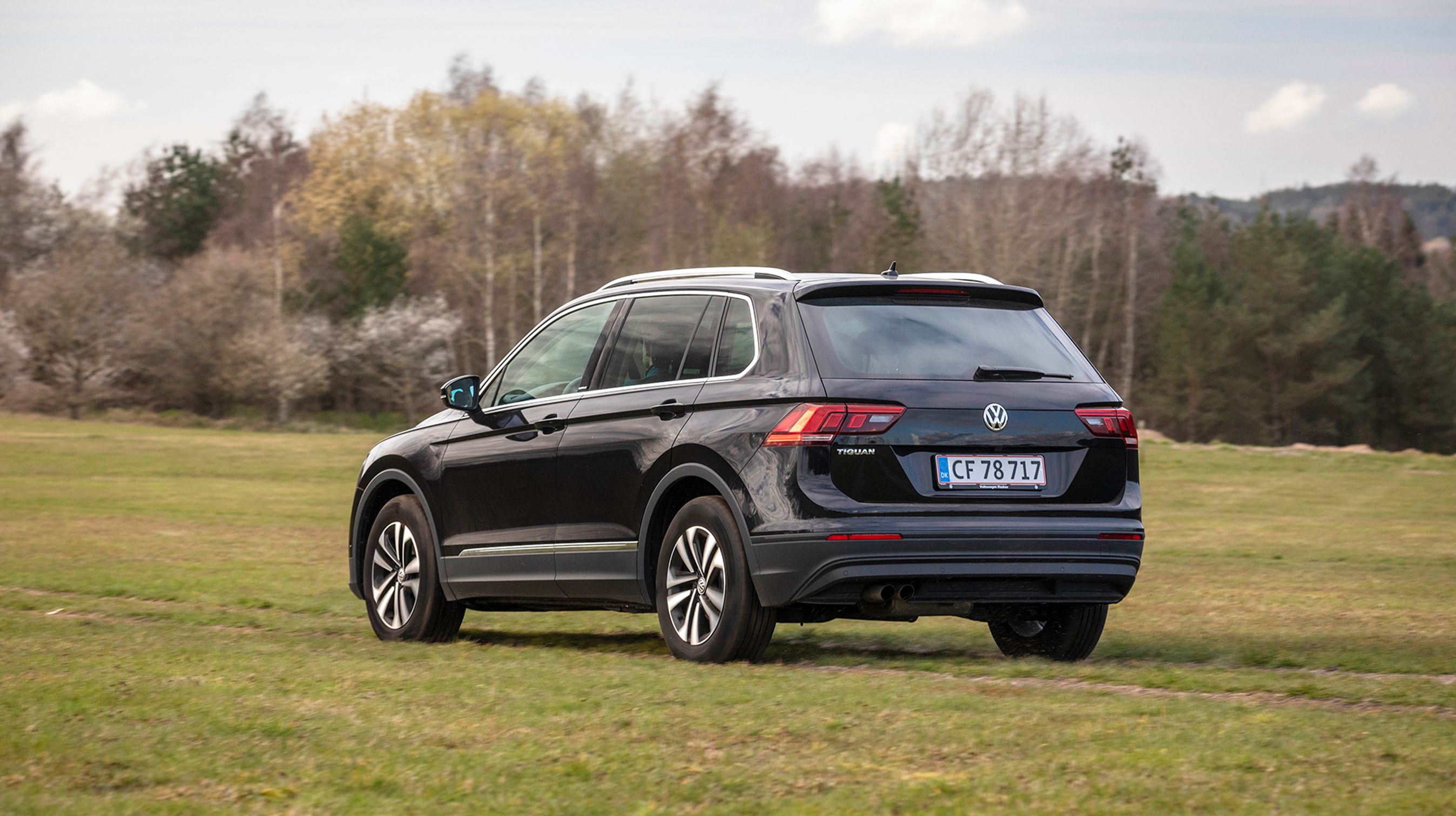 VW Tiguan fås i både en kort udgave og en lang udgave med plads til syv. Her er det den korte udgave, vi har testet.