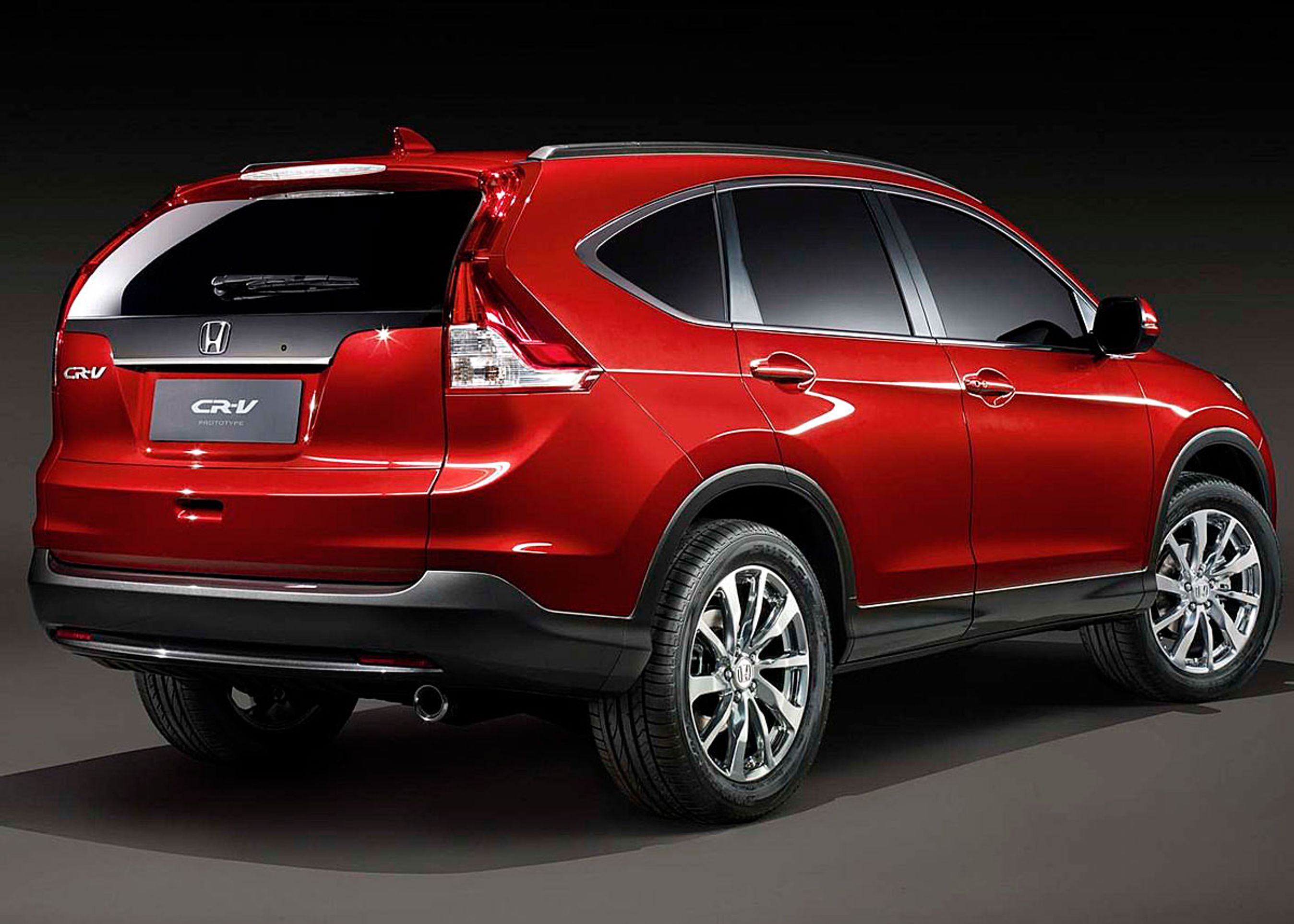 CR-V får markante og højtsiddende baglygter.