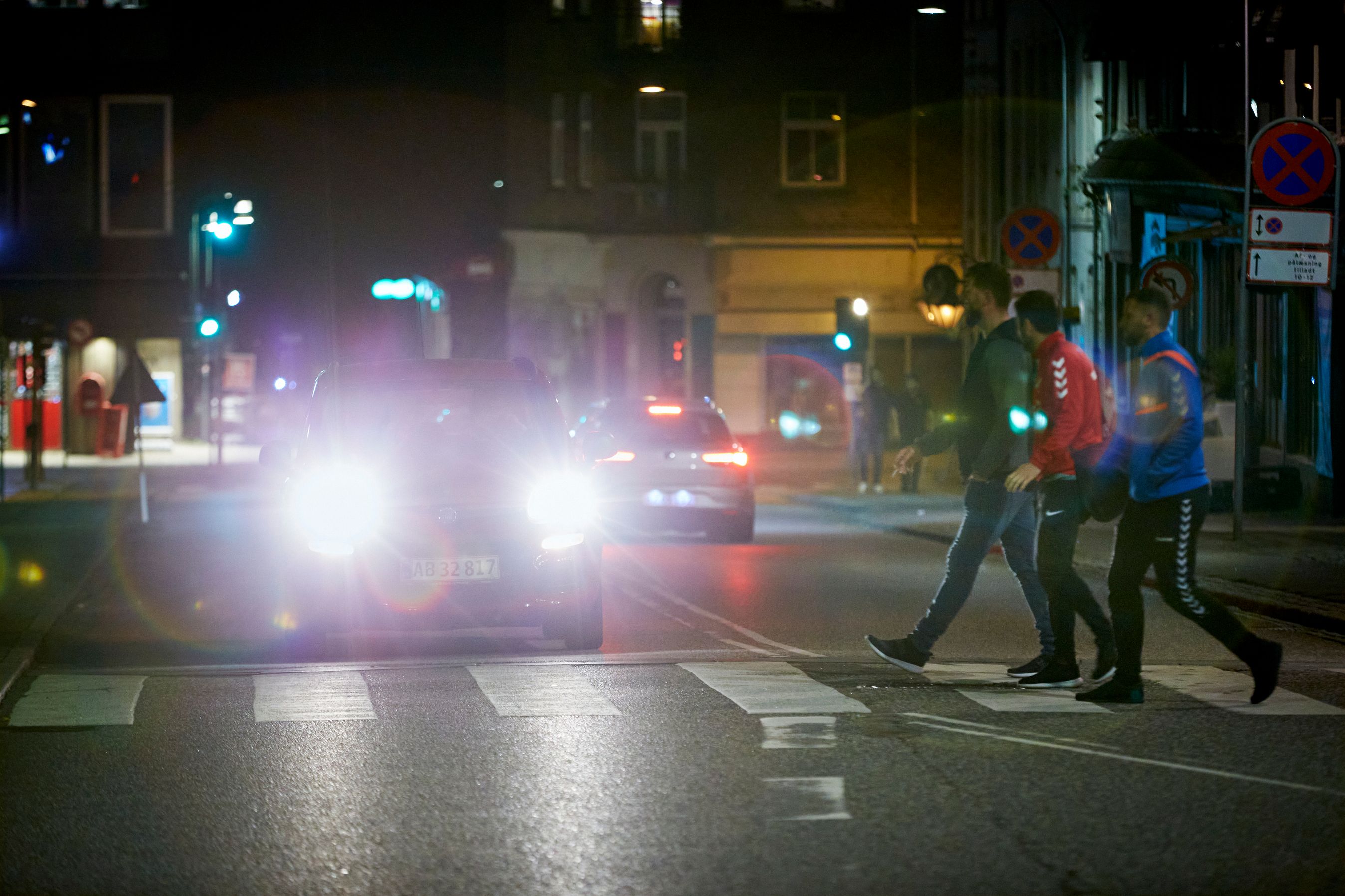 Sådan kører du sikkert ud i mørket