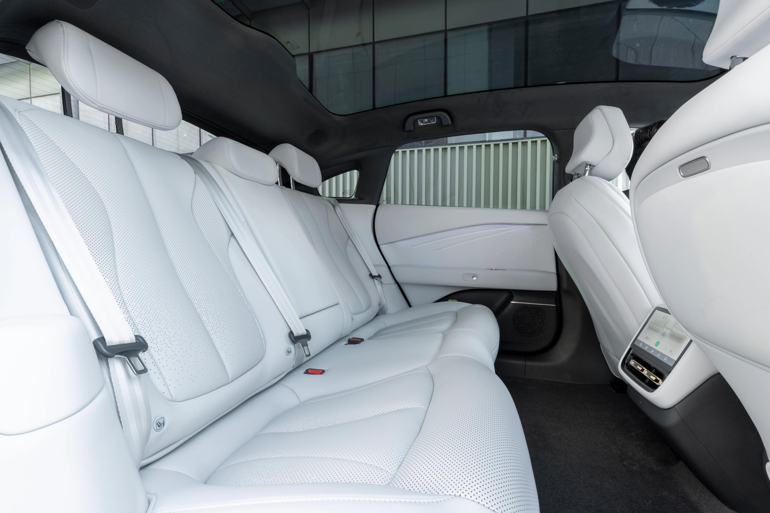 Bagsæder i en Xpeng P7+