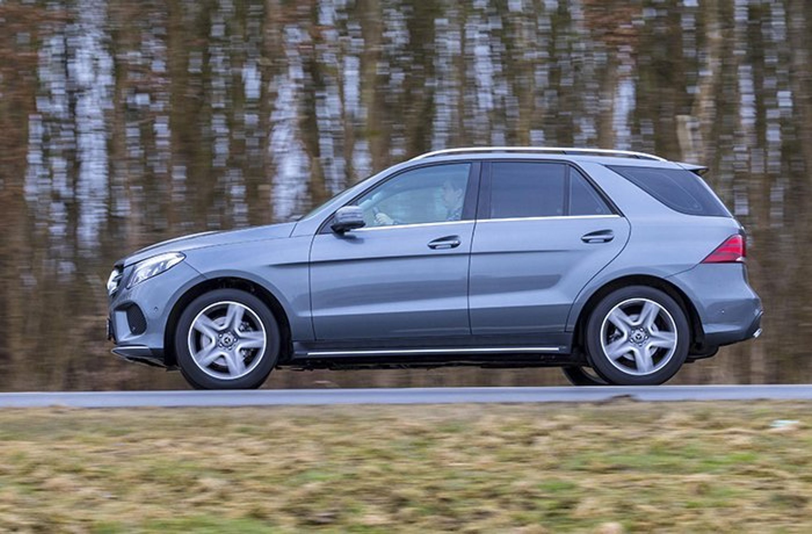 Mercedes GLE fra siden