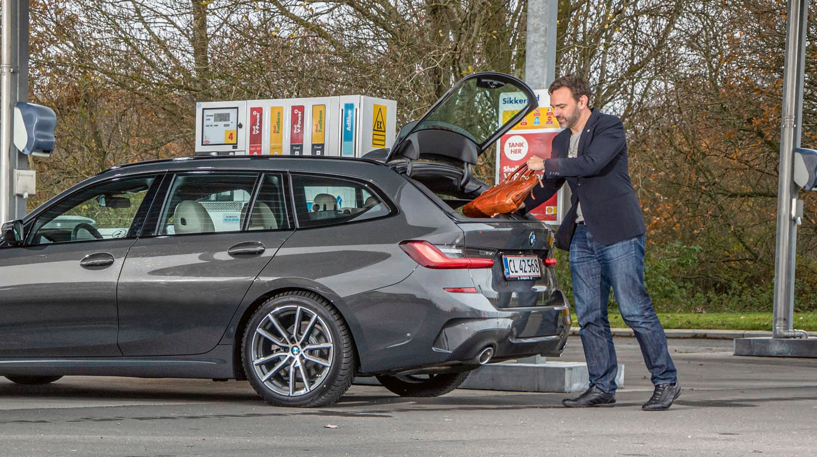 En smart løsning er, at bagruden kan åbnes separat, så du ikke skal åbne hele bagklappen. Det giver hurtig adgang til bagagerummet.