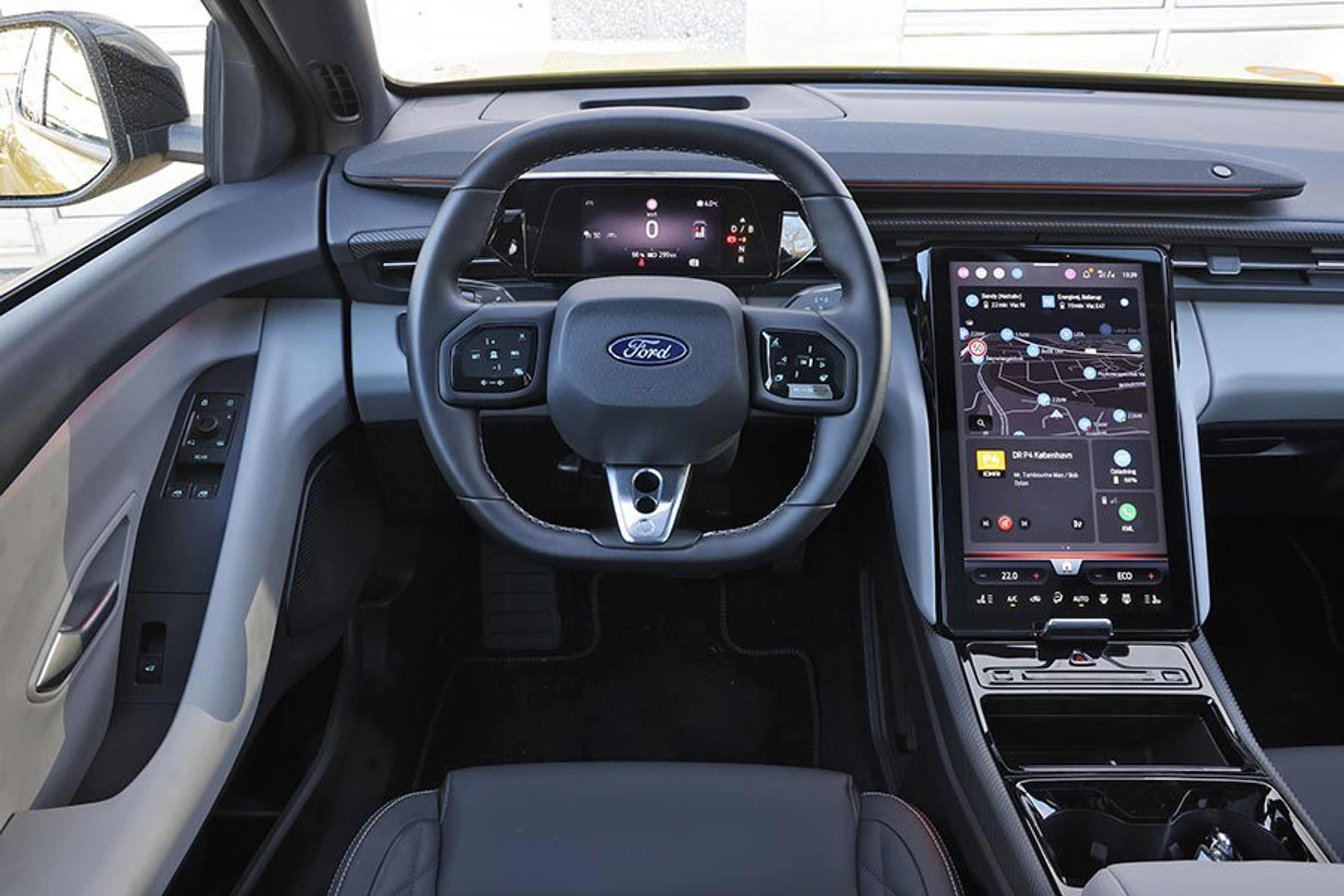 Førerpladsen i en Ford Capri elbil