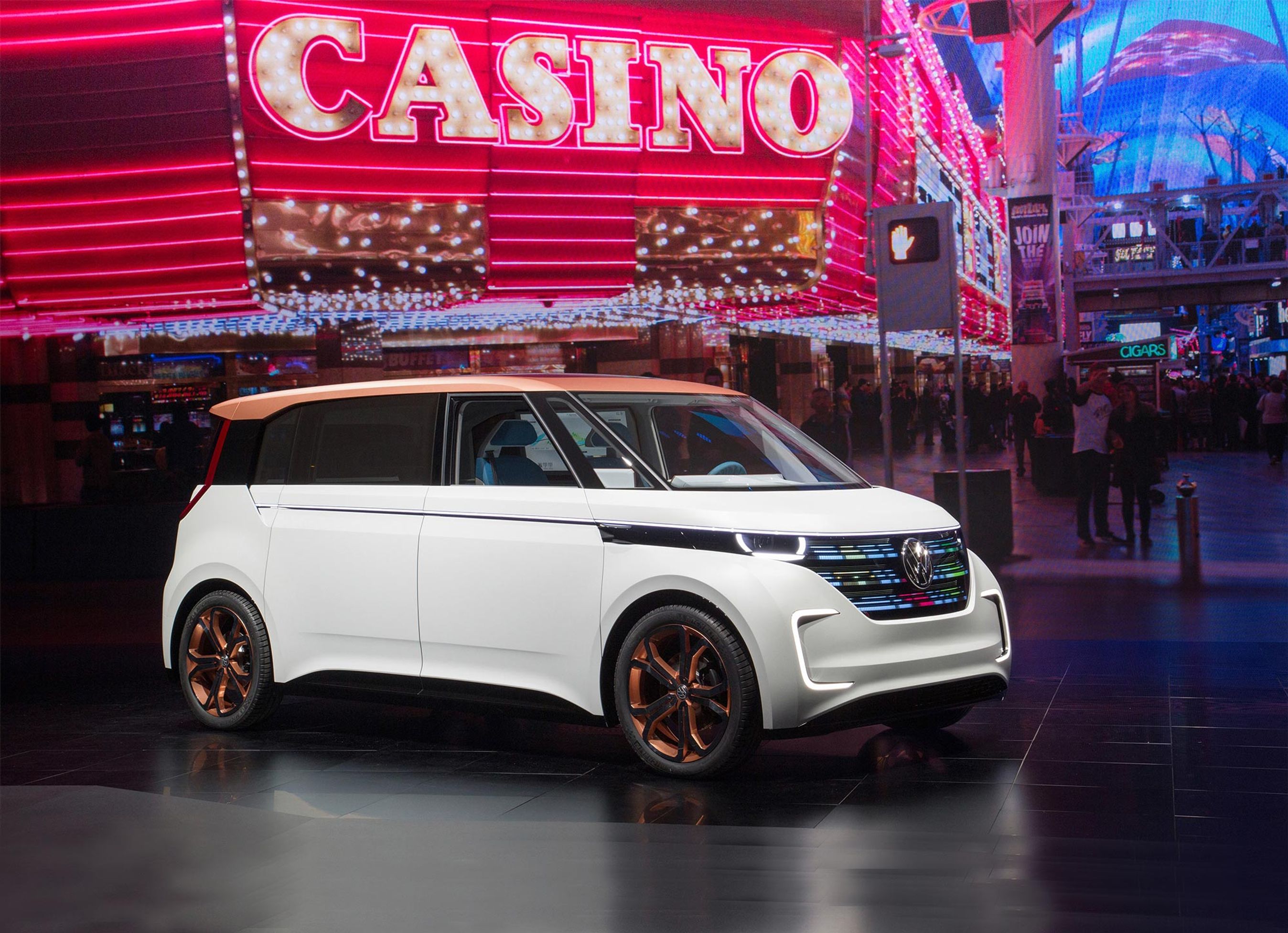 Budd-e havde verdenspremiere på CES-messen i Las Vegas.