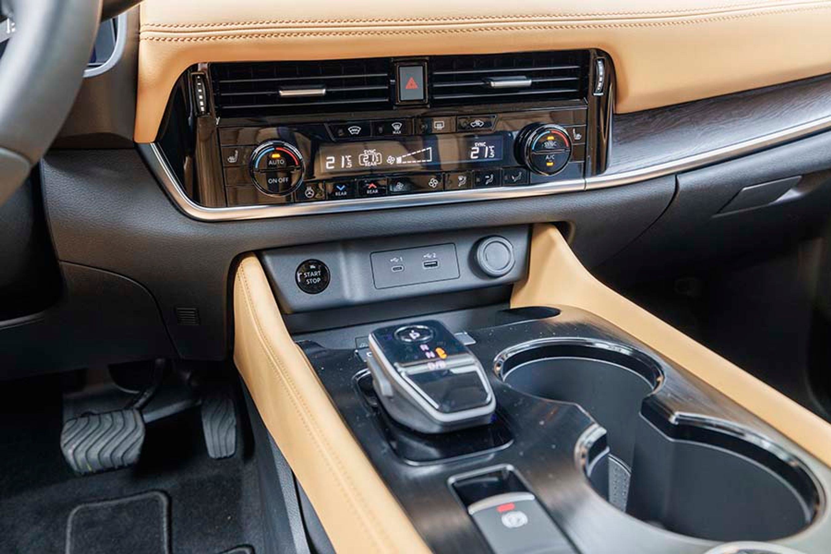 Varmeanlægget styres fra knapper under skærmen. Det fungerede dog ikke særlig godt i vores testbil og havde bl.a. svært ved at fastholde den indstillede temperatur.