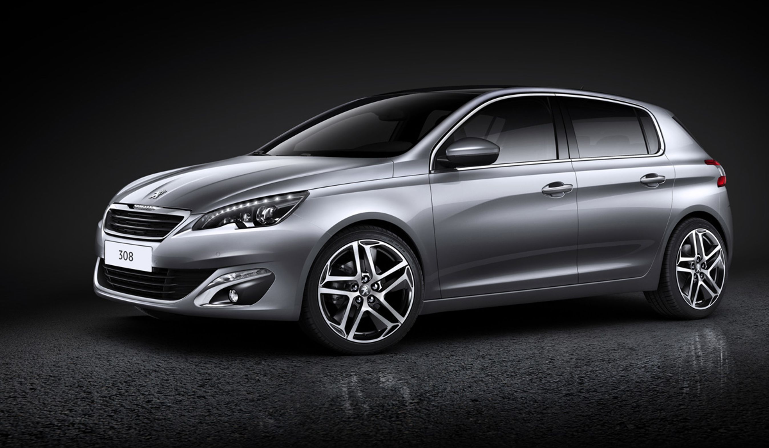 Den nye Peugeot 308 er en anelse kortere end den gamle.