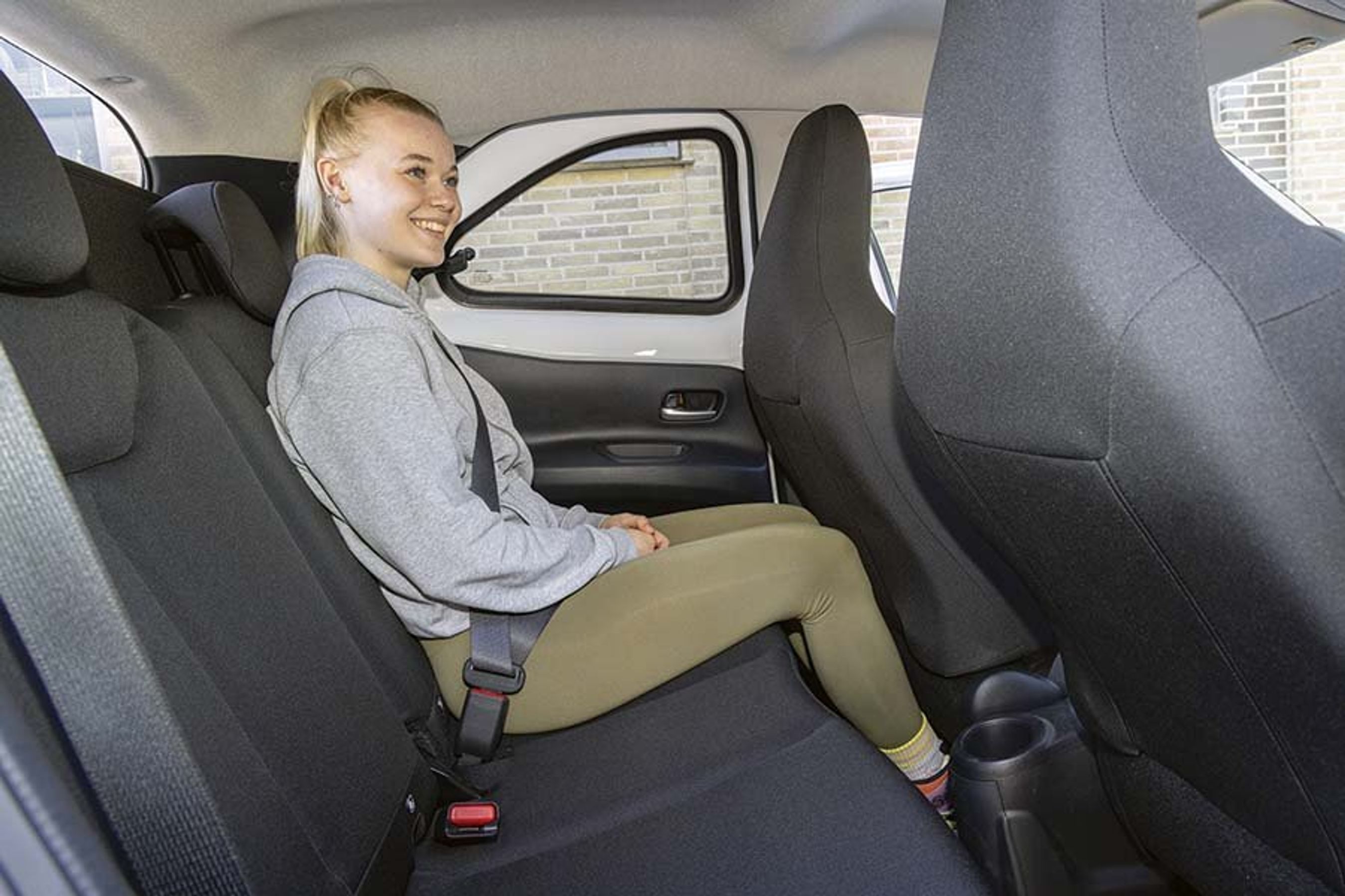 Toyota Aygo X bagsæde
