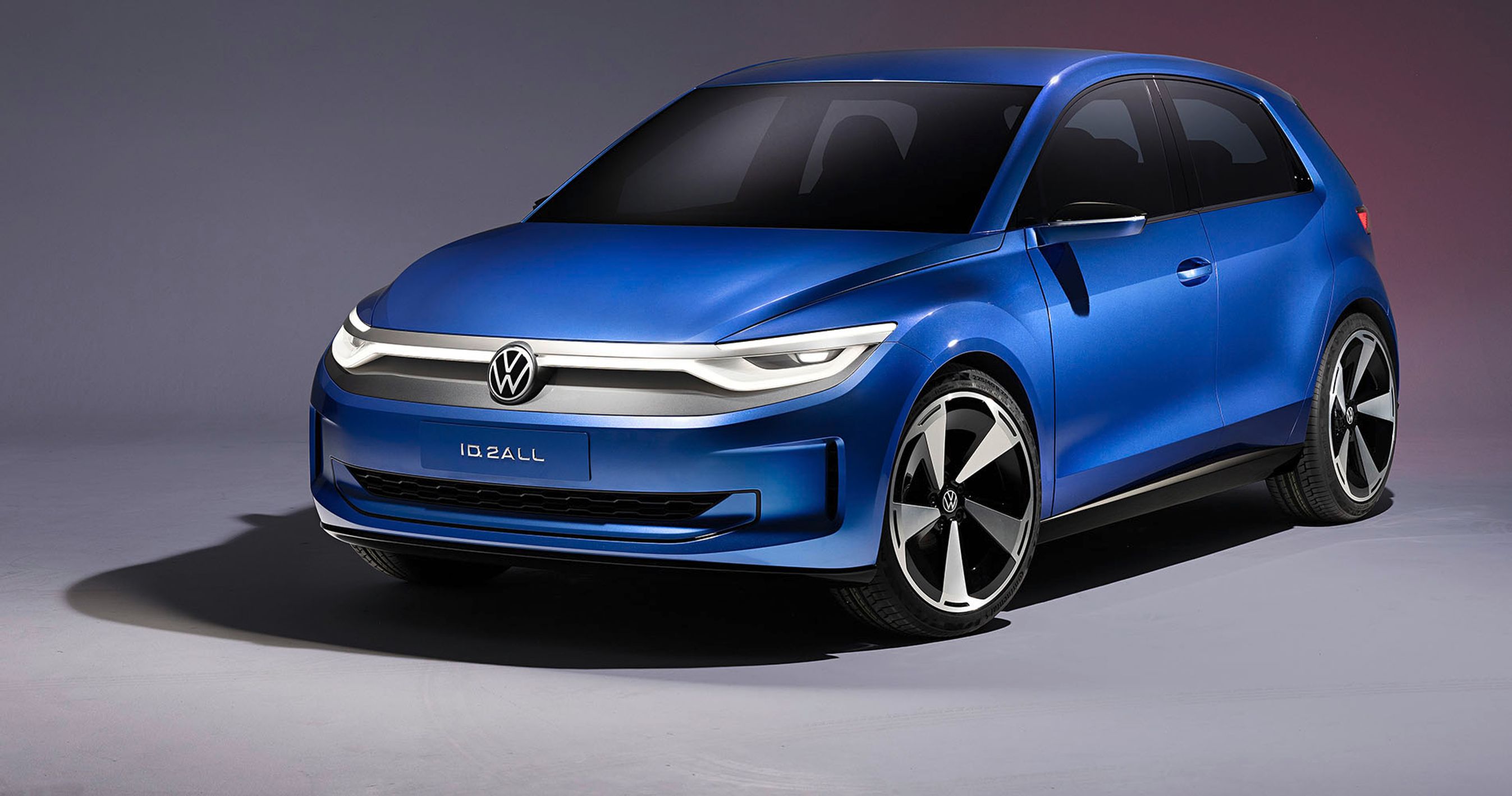 En blå VW elekrisk ID.2