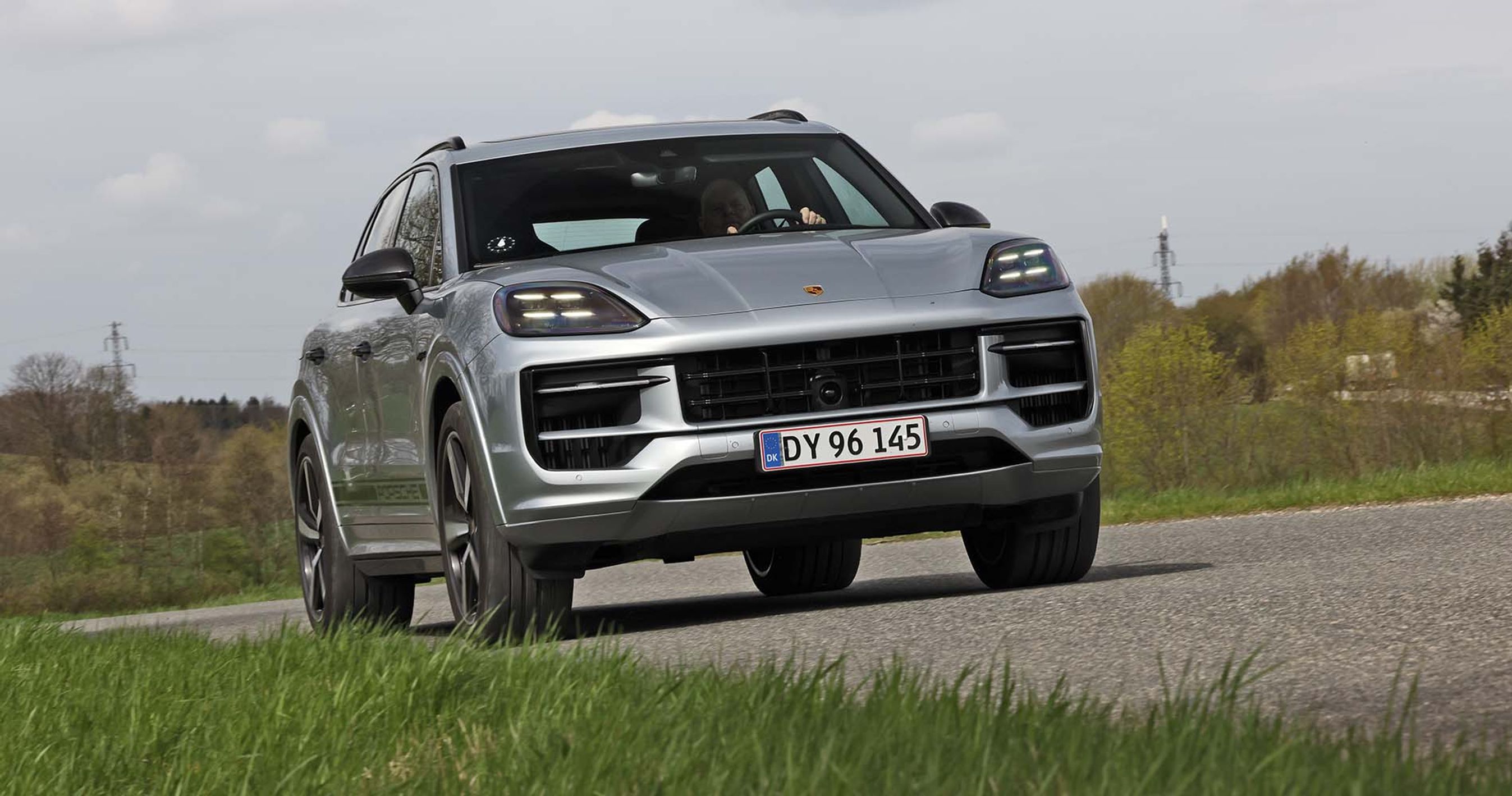 Porsche Cayenne set forfra
