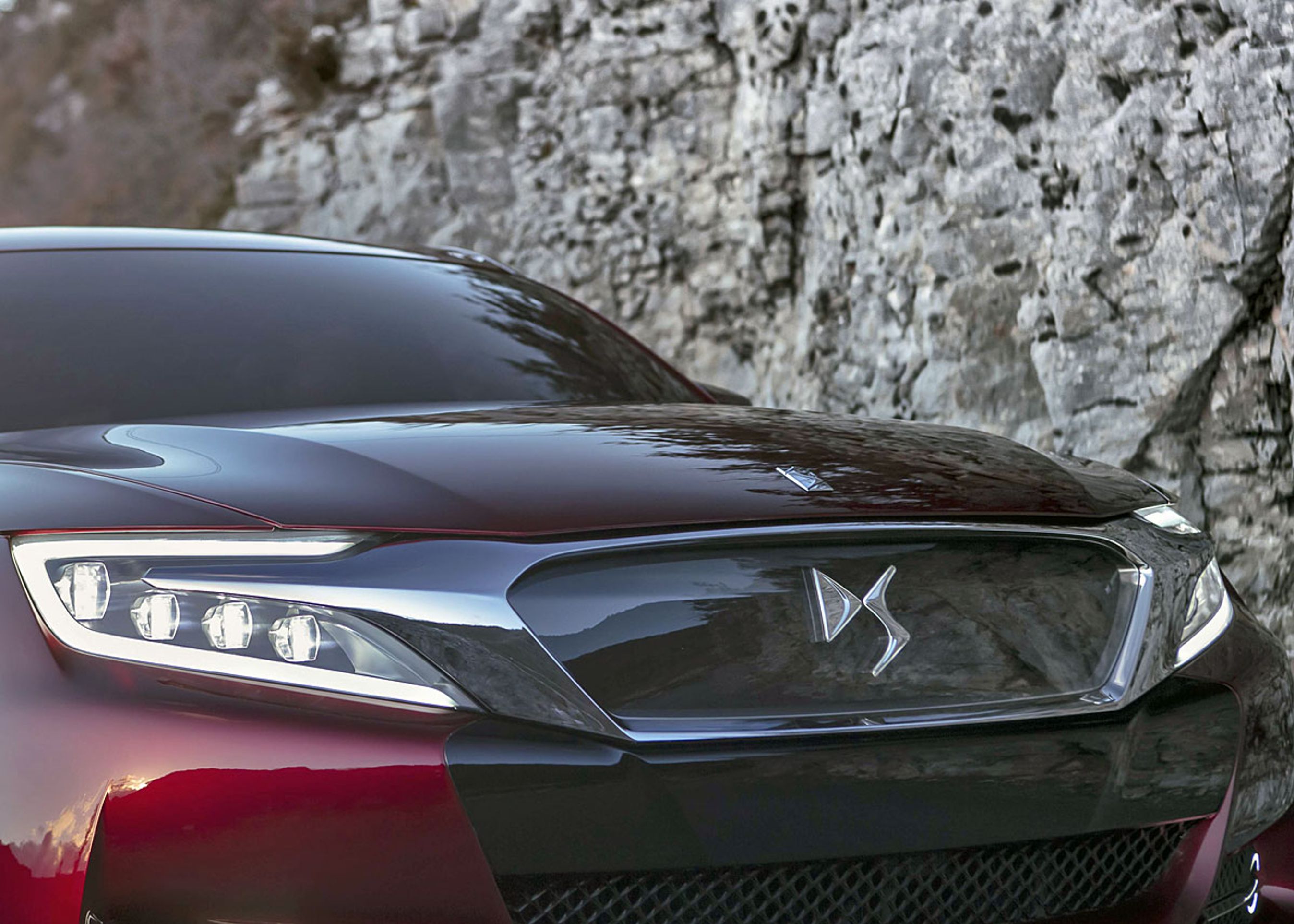 DS-mærkets grill er der arbejdet videre med ud fra konceptbilen Numero 9-