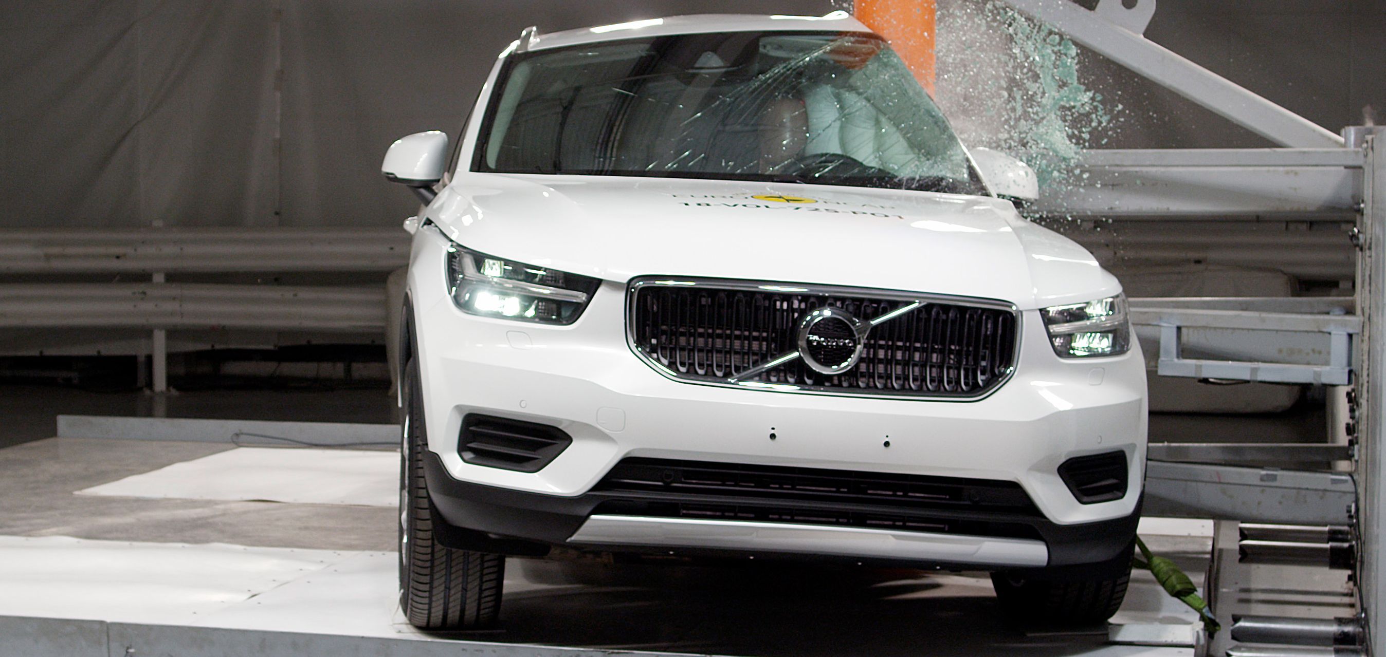 Volvo XC40 klarer testen til topkrakter.