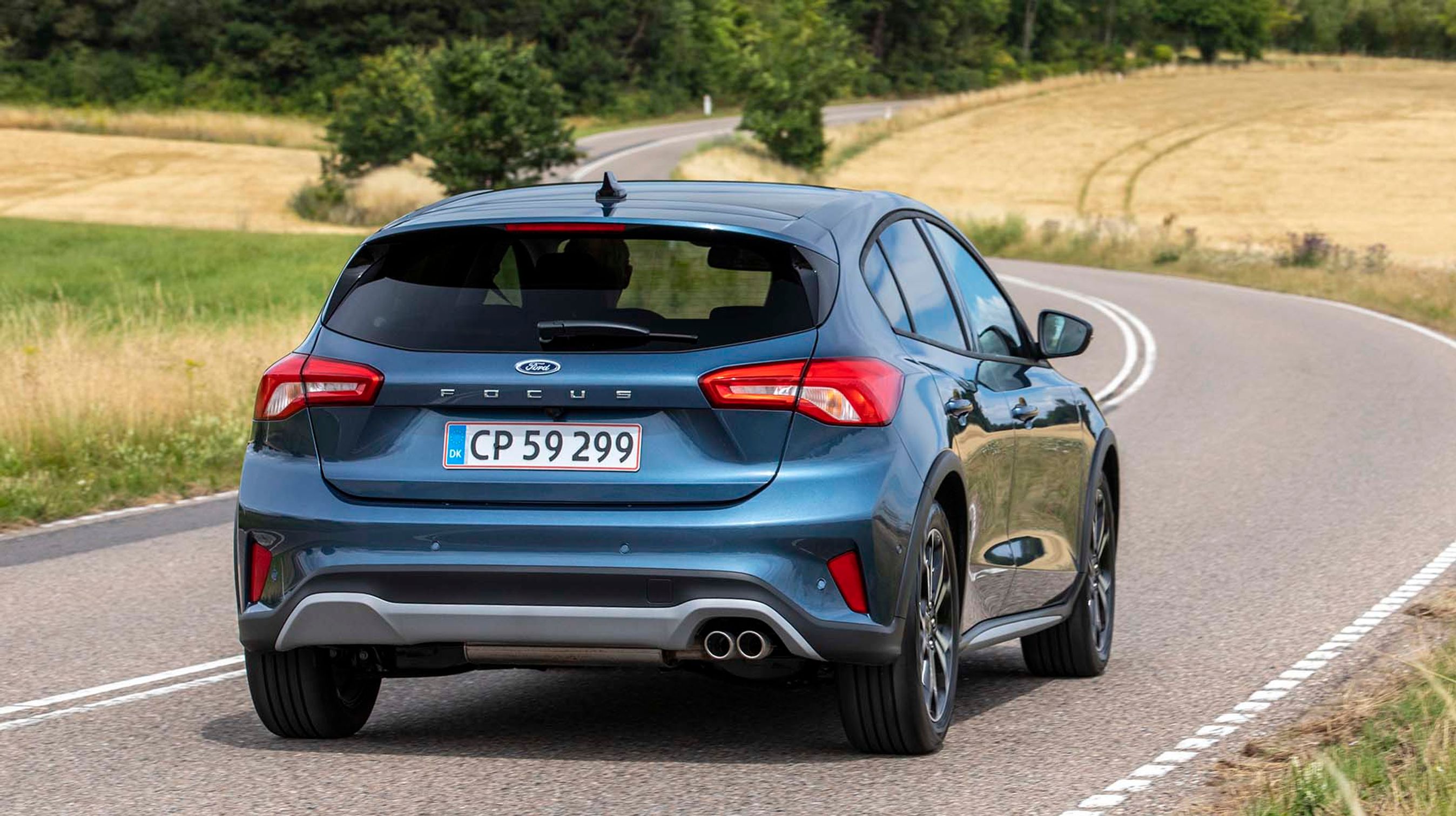 Man kan tilkøbe Active-udstyret til både femdørs- og stationcarudgaven. Merprisen er cirka 14.000 kr. i forhold til den mest udbredte udstyrsvariant, Titanium.