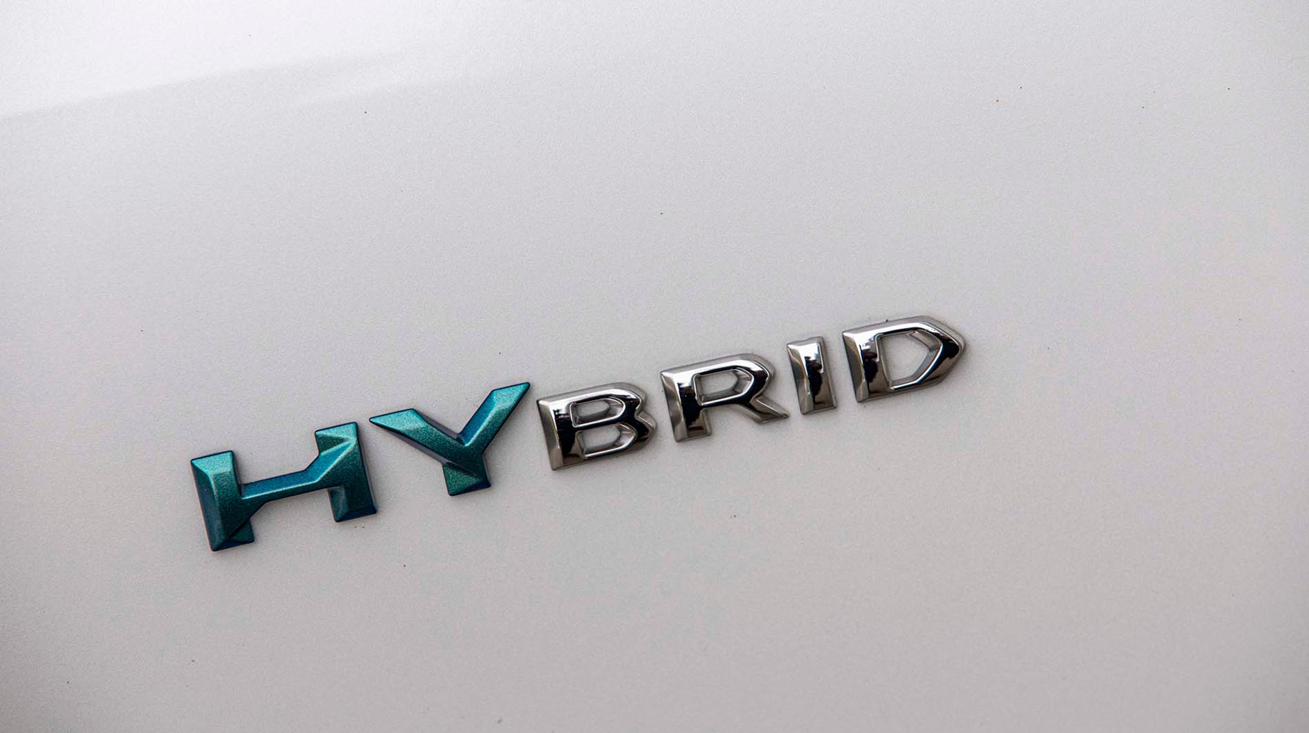 Peugeots plugin-hybrider bærer alle dette logo.