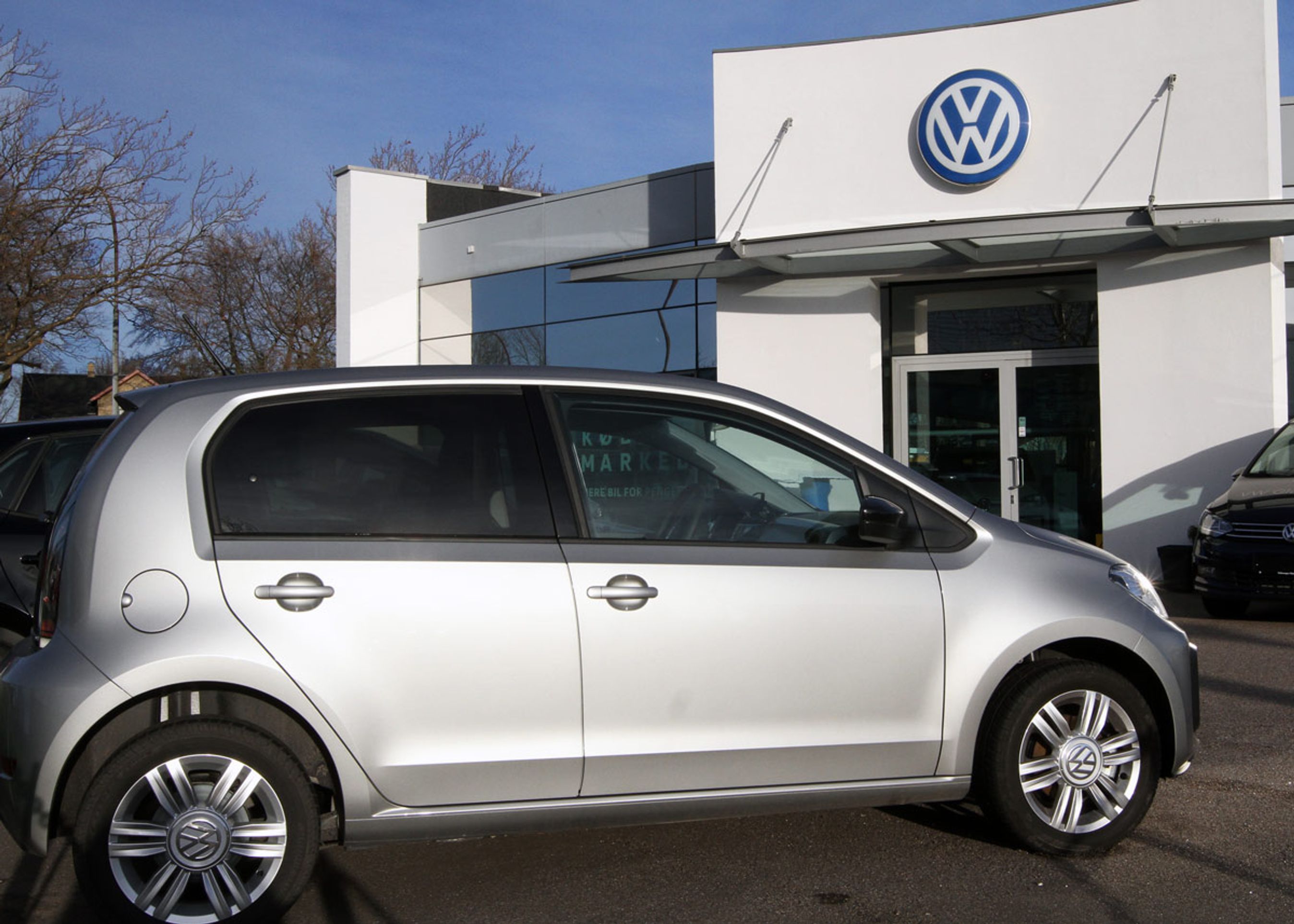 Selv om VW Up også i 2016 gik tilbage i salgstal, blev den nr. to i 2016 - og VW bliver klart største mærke.