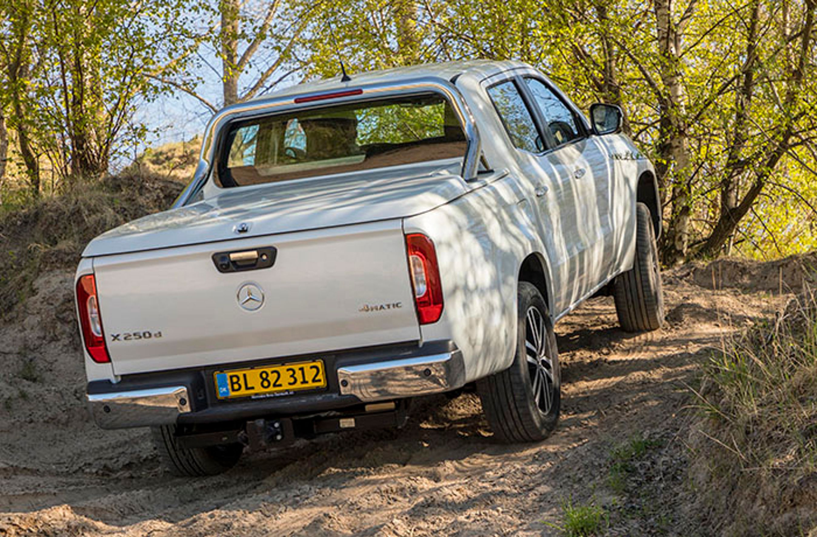 Mercedes-Benz X-klasse bagfra